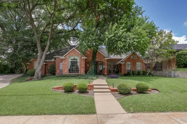 Single Family Residence For Sale