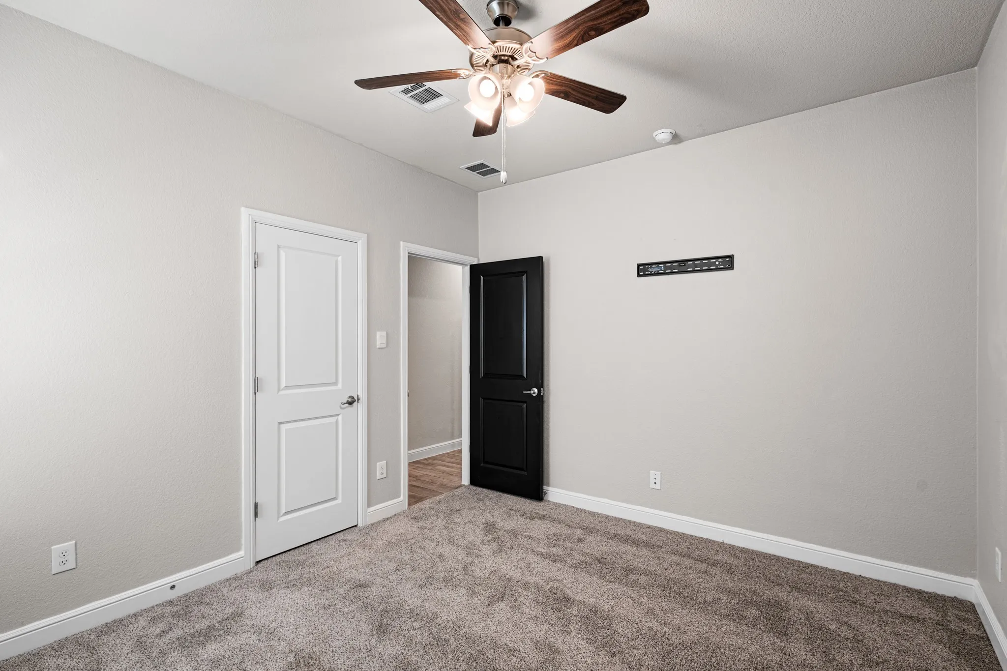 Single Family Residence For Sale in Wise County , 179 Dogwood Avenue, Rhome, Texas 76078, 5 Bedroom, 3 Bathroom, 2 Garage spaces, 2,141 Sqft, built in 2023, mls#21298216, Real Estate Agent in Rhome, Homes For Sale in Wise county, Homes For Sale in Rhome, Realtor in Rhome Texas, Real Estate Brokerage Independent Realty Texas, Luminita Cordes Realtor