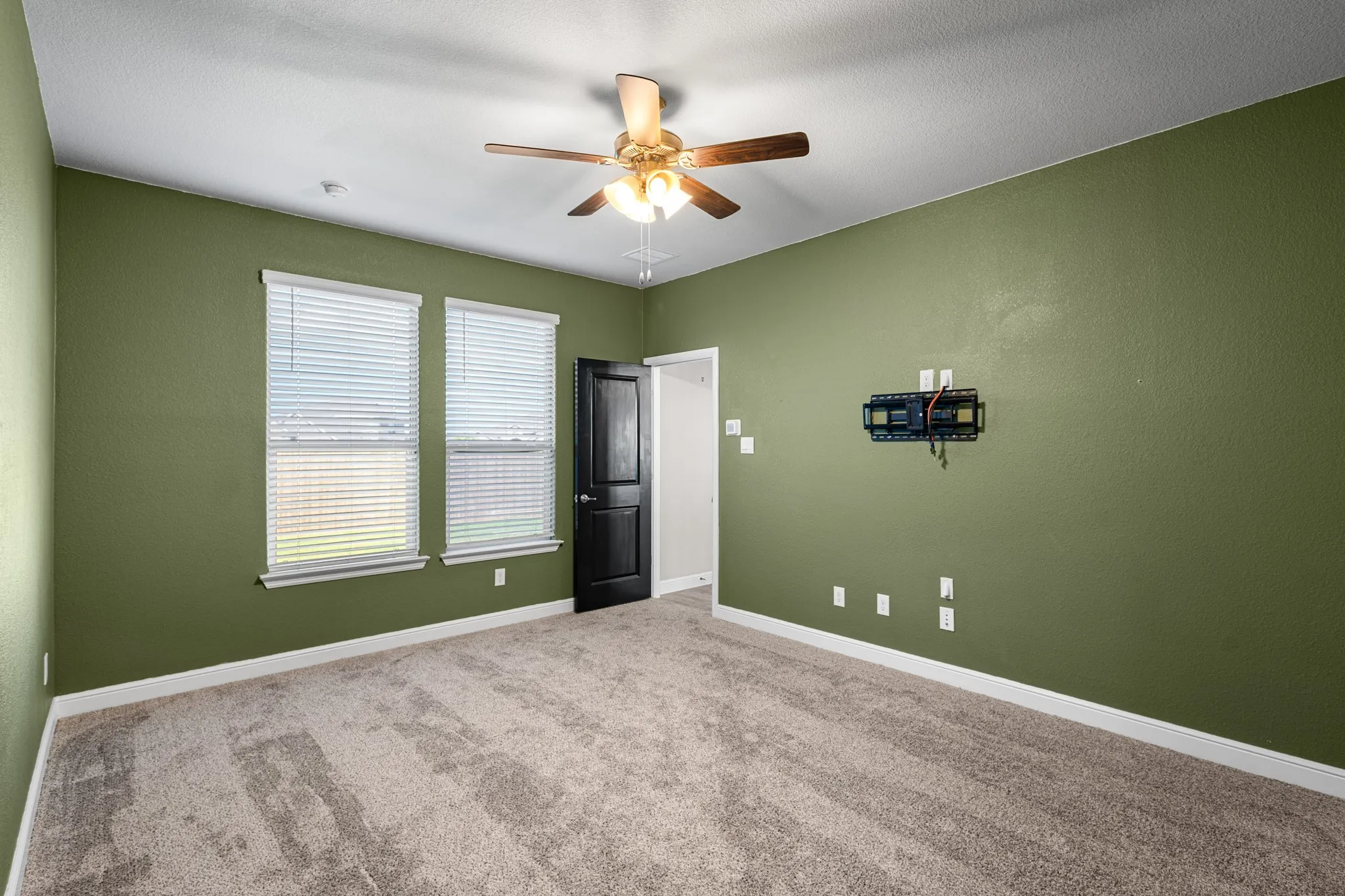 Single Family Residence For Sale in Wise County , 179 Dogwood Avenue, Rhome, Texas 76078, 5 Bedroom, 3 Bathroom, 2 Garage spaces, 2,141 Sqft, built in 2023, mls#21298216, Real Estate Agent in Rhome, Homes For Sale in Wise county, Homes For Sale in Rhome, Realtor in Rhome Texas, Real Estate Brokerage Independent Realty Texas, Luminita Cordes Realtor