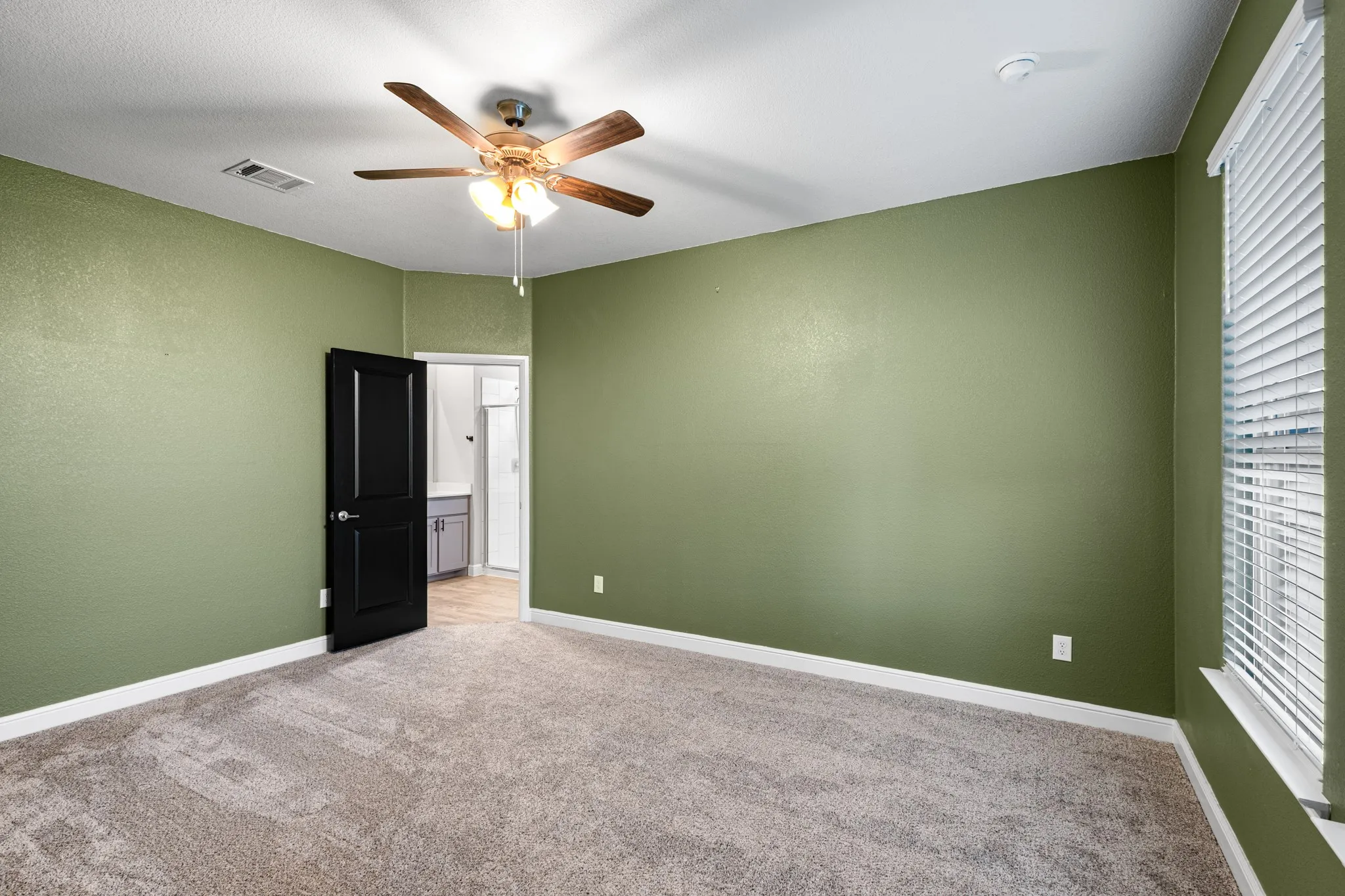 Single Family Residence For Sale in Wise County , 179 Dogwood Avenue, Rhome, Texas 76078, 5 Bedroom, 3 Bathroom, 2 Garage spaces, 2,141 Sqft, built in 2023, mls#21298216, Real Estate Agent in Rhome, Homes For Sale in Wise county, Homes For Sale in Rhome, Realtor in Rhome Texas, Real Estate Brokerage Independent Realty Texas, Luminita Cordes Realtor