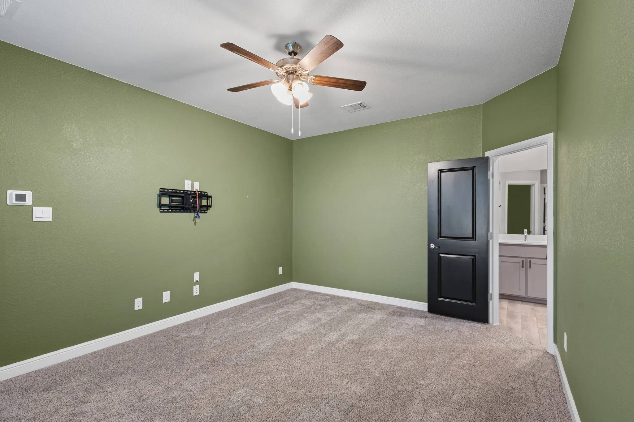 Single Family Residence For Sale in Wise County , 179 Dogwood Avenue, Rhome, Texas 76078, 5 Bedroom, 3 Bathroom, 2 Garage spaces, 2,141 Sqft, built in 2023, mls#21298216, Real Estate Agent in Rhome, Homes For Sale in Wise county, Homes For Sale in Rhome, Realtor in Rhome Texas, Real Estate Brokerage Independent Realty Texas, Luminita Cordes Realtor