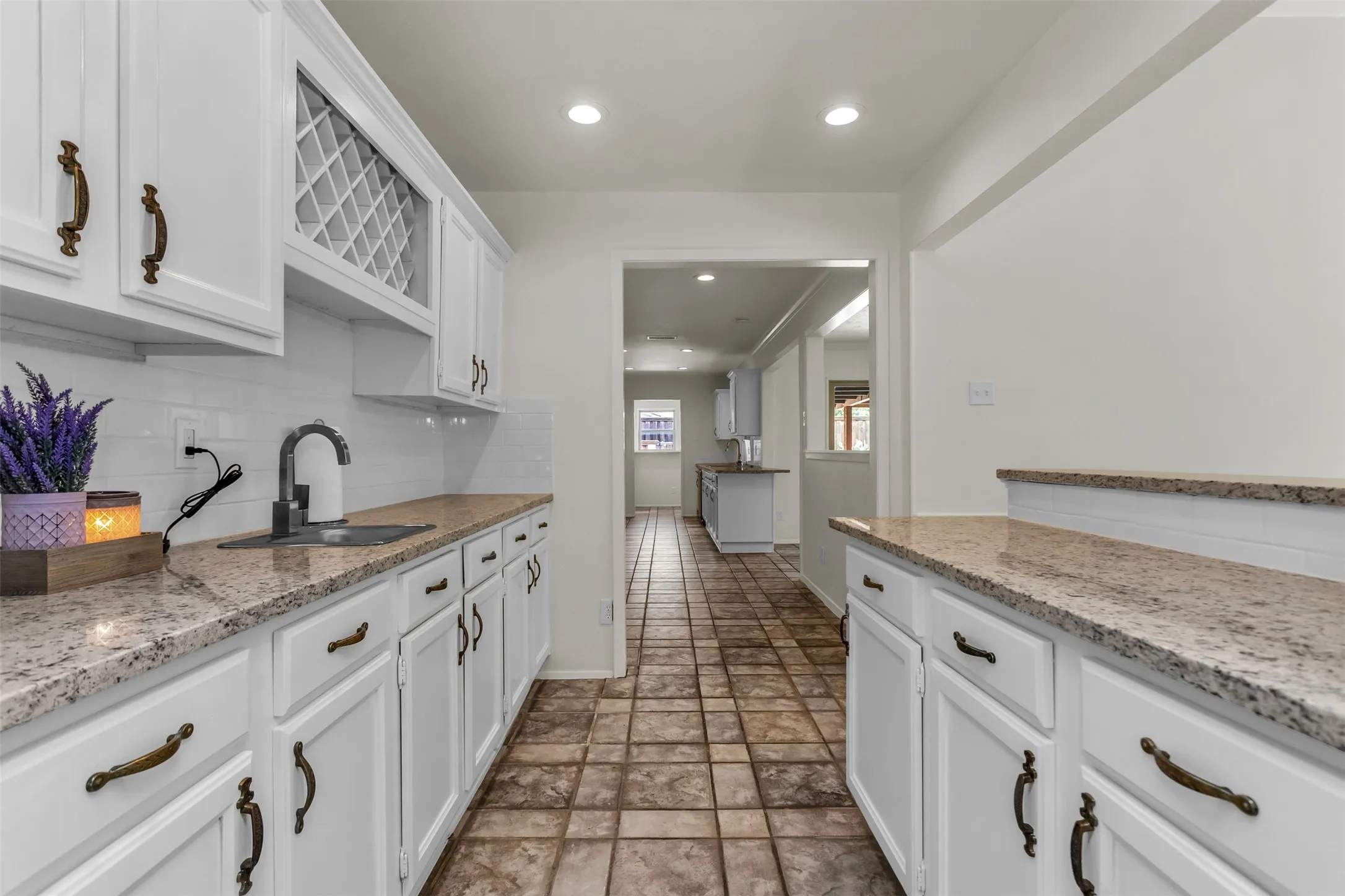 Single Family Residence For Sale in Denton County , 5009 Middleton Circle, The Colony, Texas 75056, 4 Bedroom, 2 Bathroom, 2 Garage spaces, 2,123 Sqft, built in 1975, mls#21298450, Real Estate Agent in The Colony, Homes For Sale in Denton county, Homes For Sale in The Colony, Realtor in The Colony Texas, Real Estate Brokerage Independent Realty Texas, Luminita Cordes Realtor