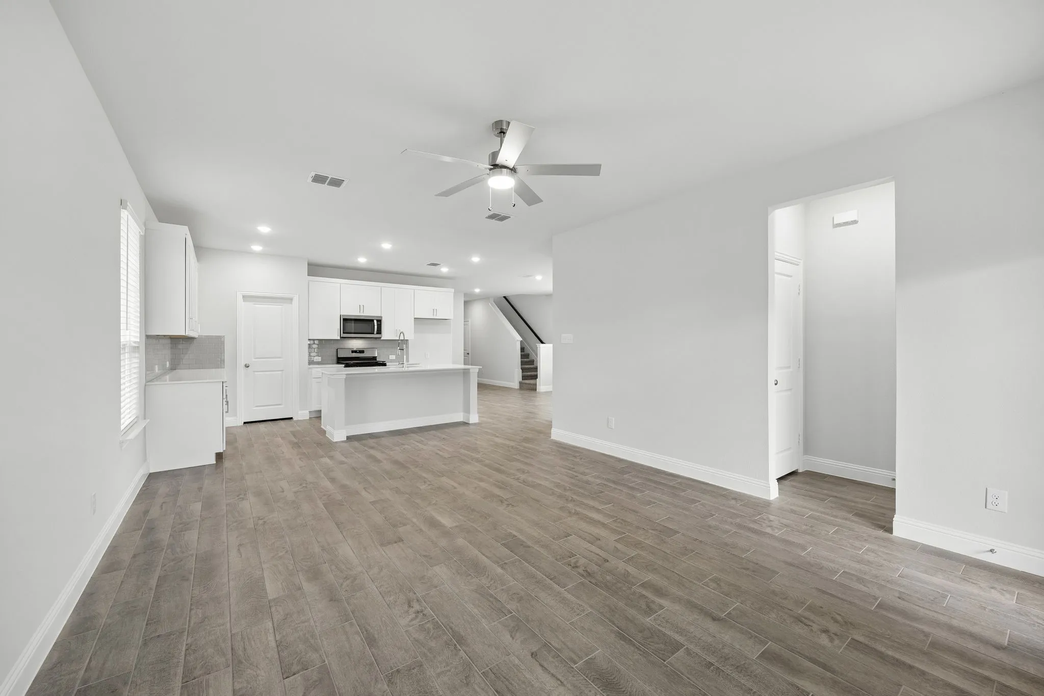 Single Family Residence For Sale in Kaufman County , 1522 Newcastle Lane, Forney, Texas 75126, 4 Bedroom, 3 Bathroom, 2 Garage spaces, 2,457 Sqft, built in 2025, mls#21299285, Real Estate Agent in Forney, Homes For Sale in Kaufman county, Homes For Sale in Forney, Realtor in Forney Texas, Real Estate Brokerage Independent Realty Texas, Luminita Cordes Realtor