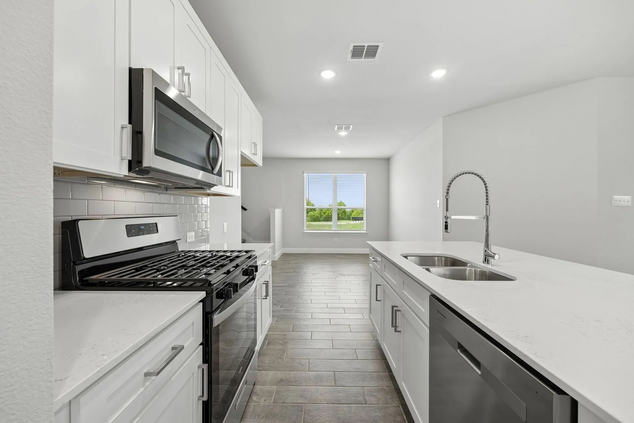 Single Family Residence For Sale in Kaufman County , 1522 Newcastle Lane, Forney, Texas 75126, 4 Bedroom, 3 Bathroom, 2 Garage spaces, 2,457 Sqft, built in 2025, mls#21299285, Real Estate Agent in Forney, Homes For Sale in Kaufman county, Homes For Sale in Forney, Realtor in Forney Texas, Real Estate Brokerage Independent Realty Texas, Luminita Cordes Realtor