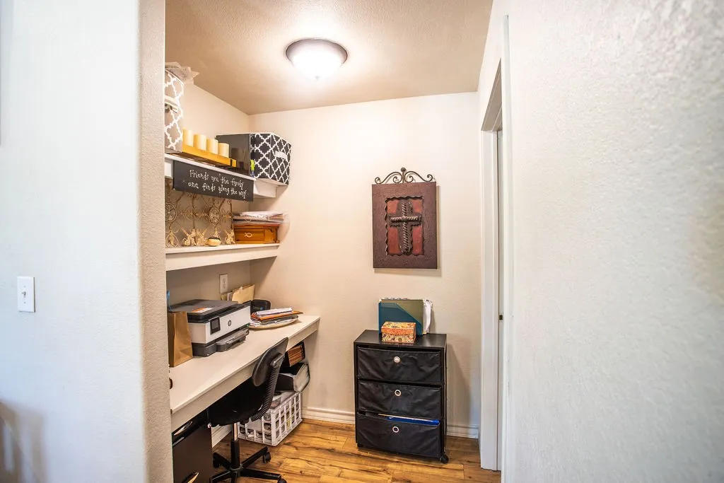 Single Family Residence For Sale in Shackelford County , 307 County Road 148, Albany, Texas 76430, 3 Bedroom, 2 Bathroom, Garage spaces, 2,009 Sqft, built in 2016, mls#21294606, Real Estate Agent in Albany, Homes For Sale in Shackelford county, Homes For Sale in Albany, Realtor in Albany Texas, Real Estate Brokerage Independent Realty Texas, Luminita Cordes Realtor