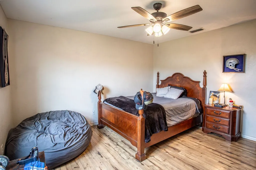 Single Family Residence For Sale in Shackelford County , 307 County Road 148, Albany, Texas 76430, 3 Bedroom, 2 Bathroom, Garage spaces, 2,009 Sqft, built in 2016, mls#21294606, Real Estate Agent in Albany, Homes For Sale in Shackelford county, Homes For Sale in Albany, Realtor in Albany Texas, Real Estate Brokerage Independent Realty Texas, Luminita Cordes Realtor