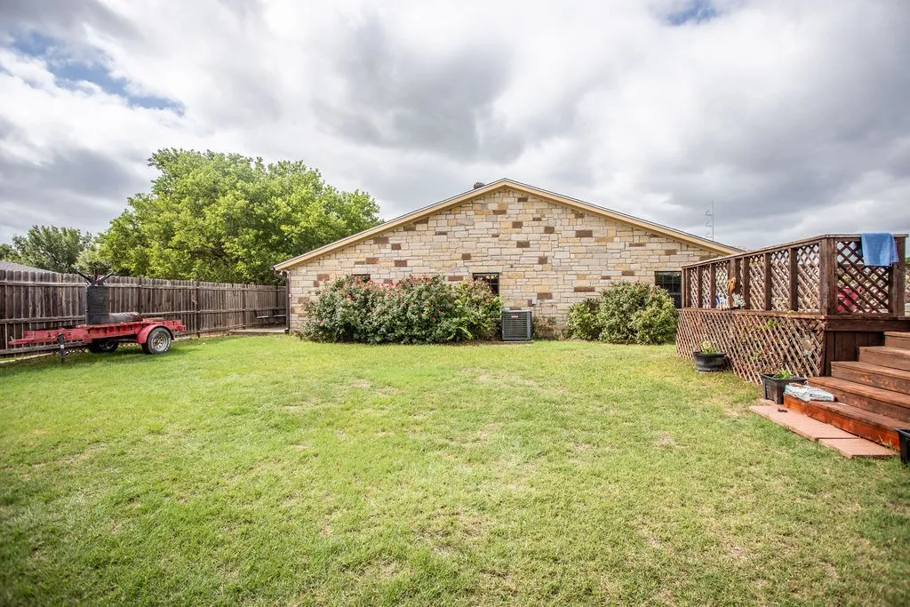 Single Family Residence For Sale in Shackelford County , 307 County Road 148, Albany, Texas 76430, 3 Bedroom, 2 Bathroom, Garage spaces, 2,009 Sqft, built in 2016, mls#21294606, Real Estate Agent in Albany, Homes For Sale in Shackelford county, Homes For Sale in Albany, Realtor in Albany Texas, Real Estate Brokerage Independent Realty Texas, Luminita Cordes Realtor