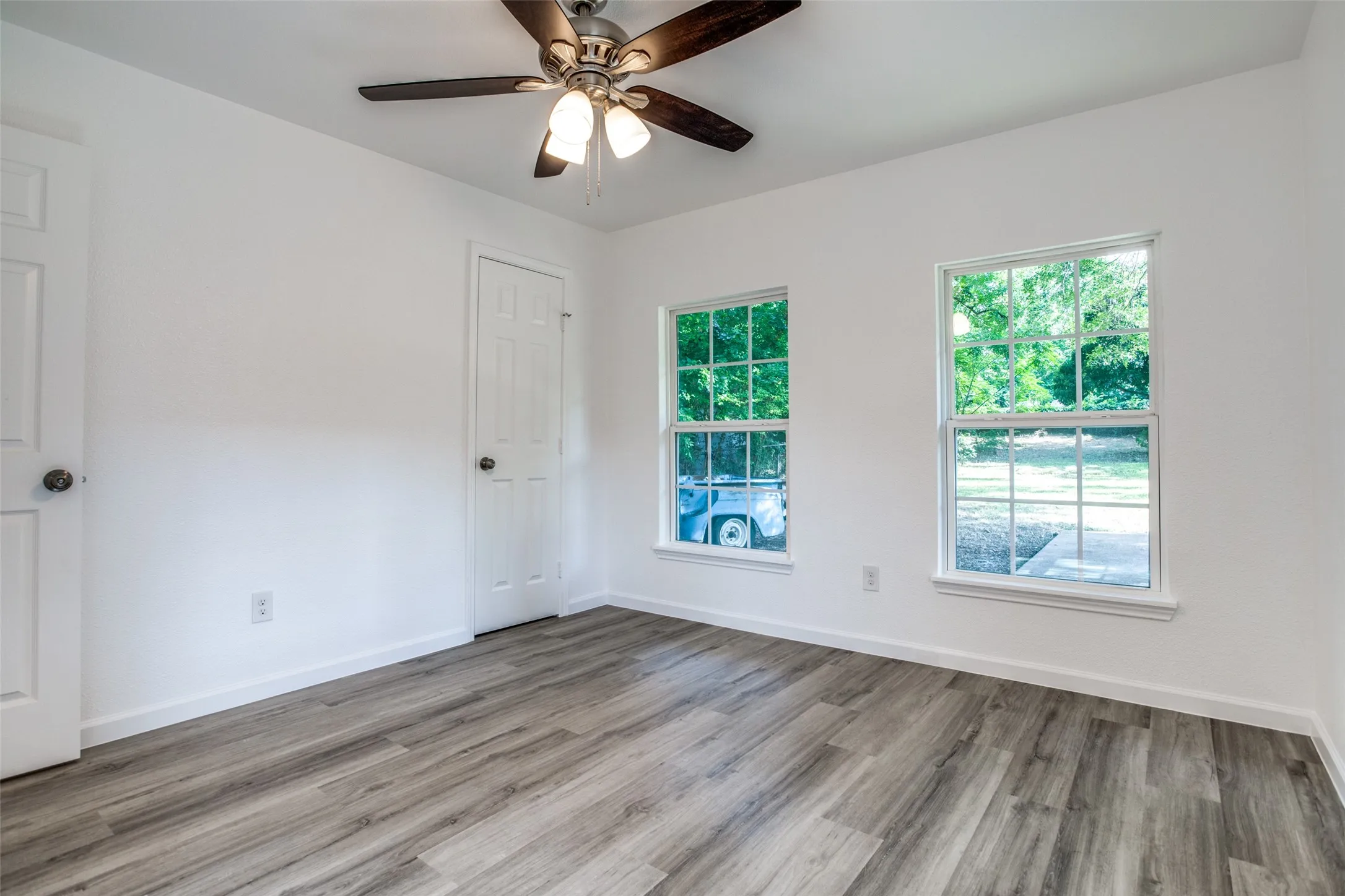 Single Family Residence For Rent in Dallas County , 3564 Virginia Boulevard, Dallas, Texas 75211, 3 Bedroom, 2 Bathroom, Garage spaces, 1,327 Sqft, built in 1946, mls#21299287, Real Estate Agent in Dallas, Homes For Rent in Dallas county, Homes For Rent in Dallas, Realtor in Dallas Texas, Real Estate Brokerage Independent Realty Texas, Luminita Cordes Realtor