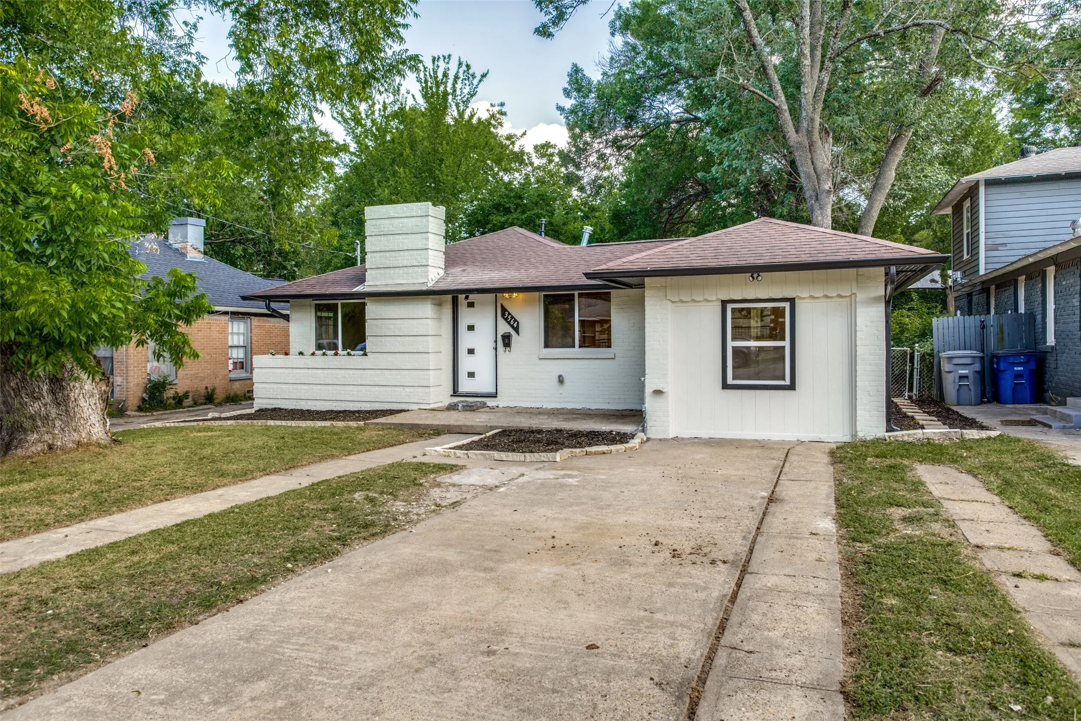 Single Family Residence For Rent in Dallas County , 3564 Virginia Boulevard, Dallas, Texas 75211, 3 Bedroom, 2 Bathroom, Garage spaces, 1,327 Sqft, built in 1946, mls#21299287, Real Estate Agent in Dallas, Homes For Rent in Dallas county, Homes For Rent in Dallas, Realtor in Dallas Texas, Real Estate Brokerage Independent Realty Texas, Luminita Cordes Realtor