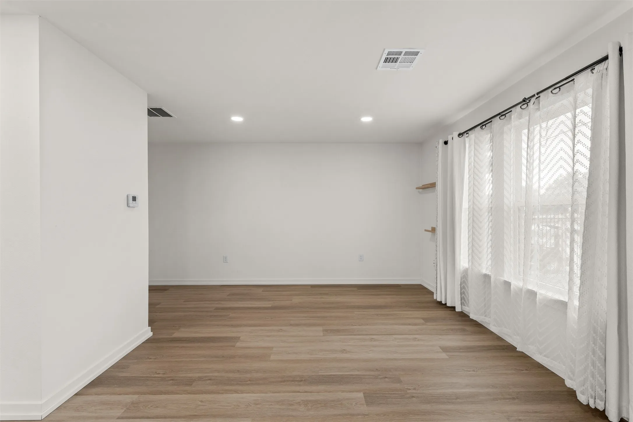 Triplex For Sale in Mc Lennan County , 700 Hines Avenue, Waco, Texas 76706, 3 Bedroom, 4 Bathroom, Garage spaces, 0 Sqft, built in 2021, Price $525,000, mls#21298961, Real Estate Agent in Waco, Homes For Sale in Mc Lennan county, Homes For Sale in Waco, Realtor in Waco Texas, Real Estate Brokerage Independent Realty Texas, Luminita Cordes Realtor