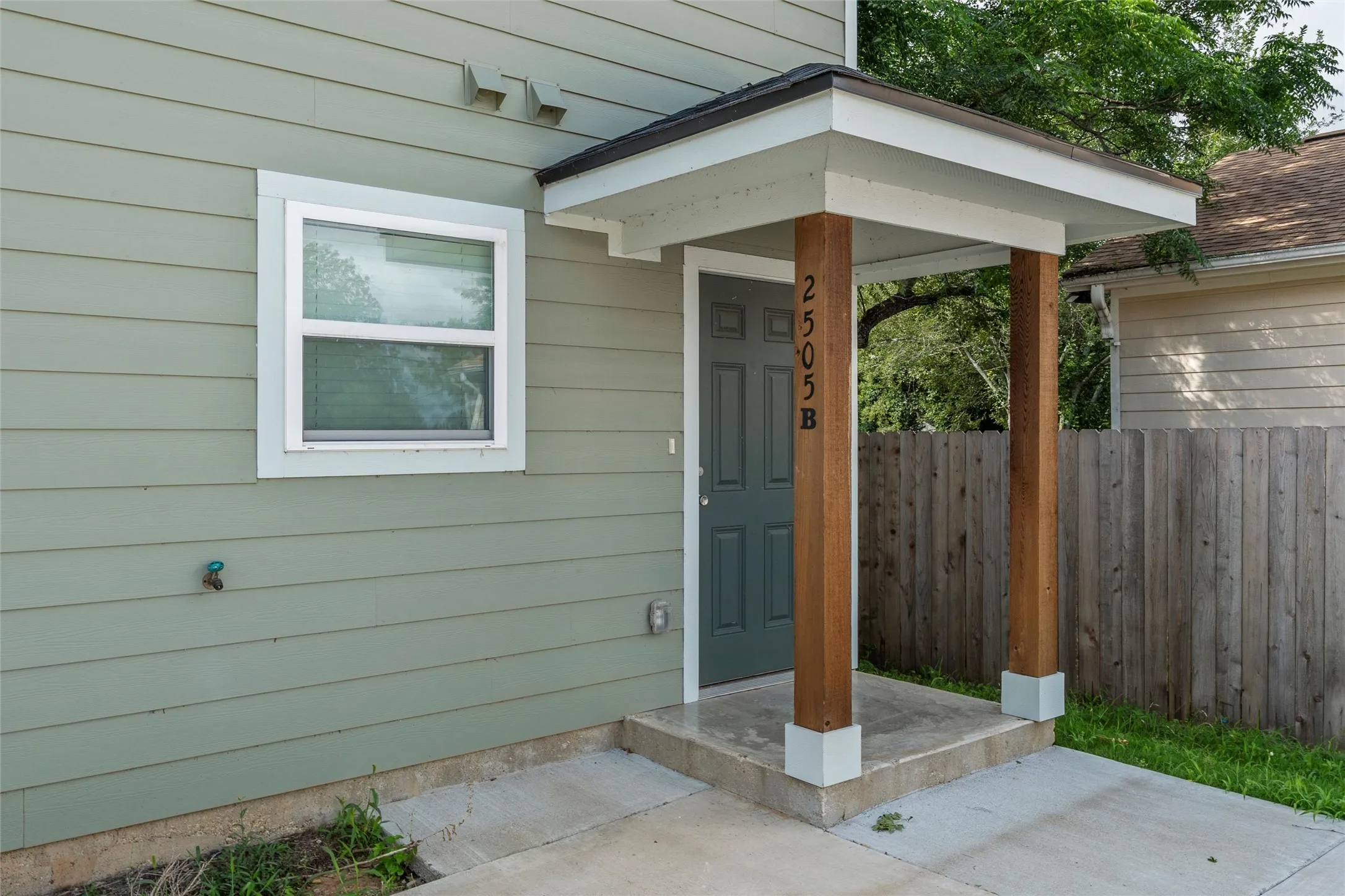 Triplex For Sale in Mc Lennan County , 700 Hines Avenue, Waco, Texas 76706, 3 Bedroom, 4 Bathroom, Garage spaces, 0 Sqft, built in 2021, Price $525,000, mls#21298961, Real Estate Agent in Waco, Homes For Sale in Mc Lennan county, Homes For Sale in Waco, Realtor in Waco Texas, Real Estate Brokerage Independent Realty Texas, Luminita Cordes Realtor