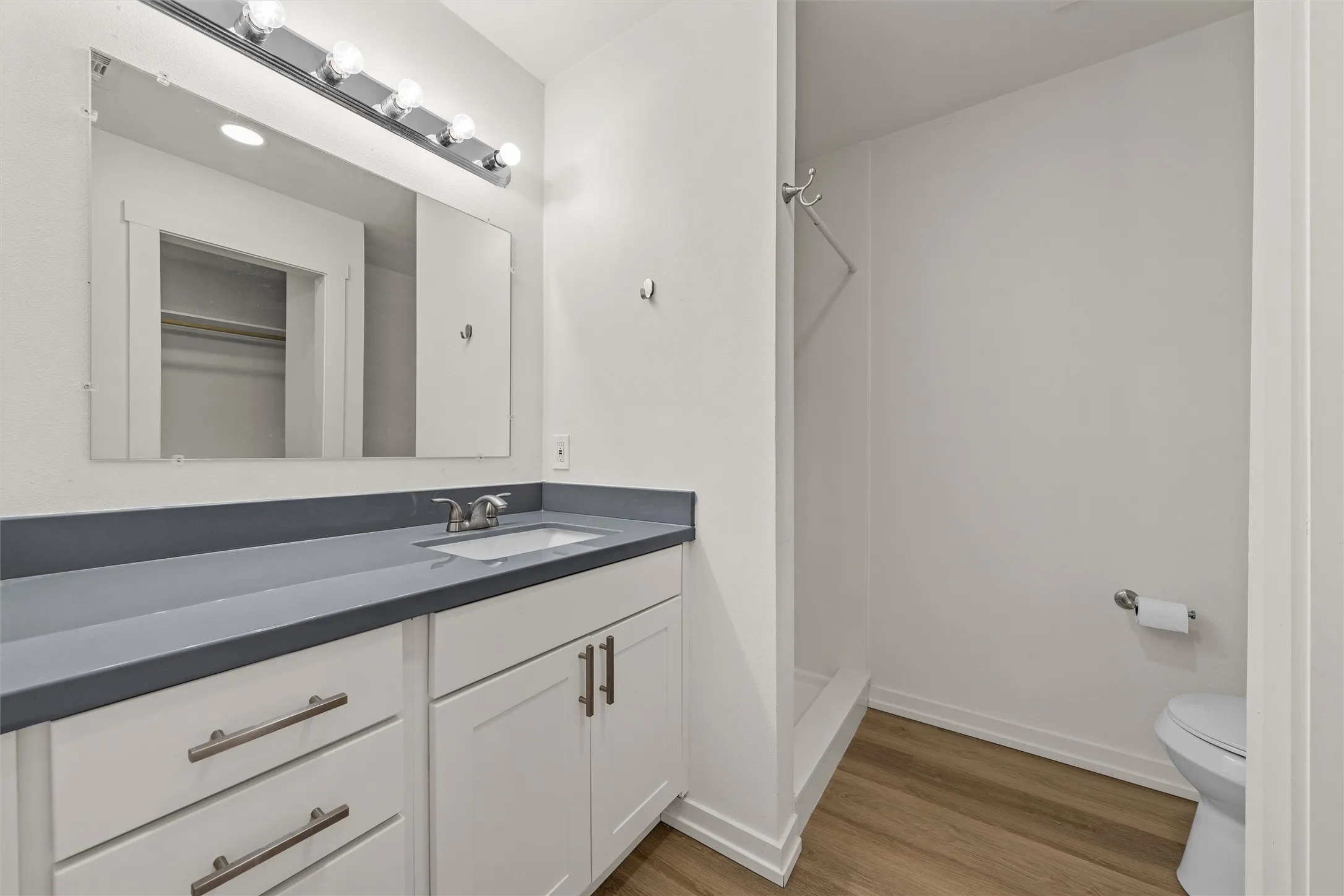 Triplex For Sale in Mc Lennan County , 700 Hines Avenue, Waco, Texas 76706, 3 Bedroom, 4 Bathroom, Garage spaces, 0 Sqft, built in 2021, Price $525,000, mls#21298961, Real Estate Agent in Waco, Homes For Sale in Mc Lennan county, Homes For Sale in Waco, Realtor in Waco Texas, Real Estate Brokerage Independent Realty Texas, Luminita Cordes Realtor