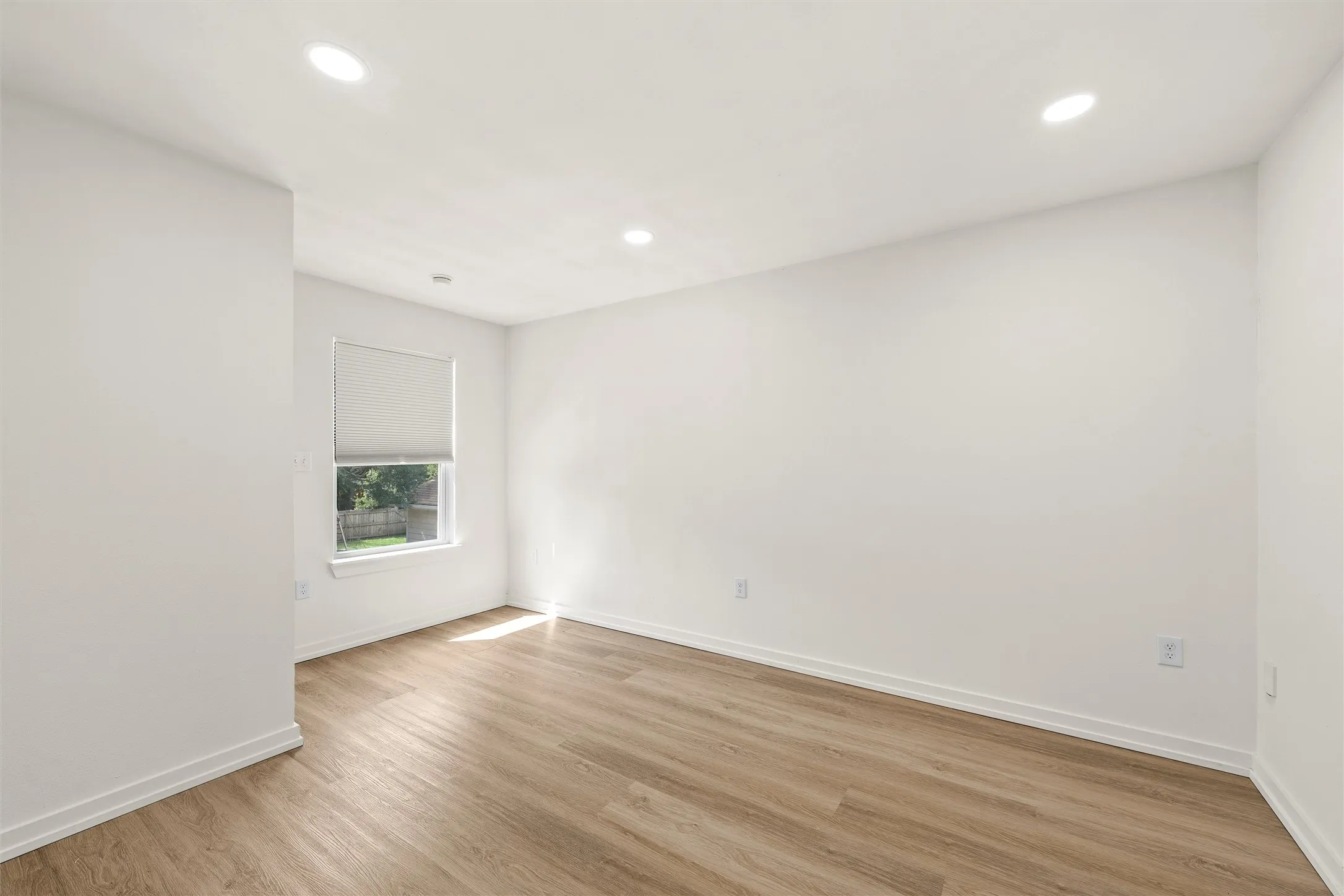 Triplex For Sale in Mc Lennan County , 700 Hines Avenue, Waco, Texas 76706, 3 Bedroom, 4 Bathroom, Garage spaces, 0 Sqft, built in 2021, Price $525,000, mls#21298961, Real Estate Agent in Waco, Homes For Sale in Mc Lennan county, Homes For Sale in Waco, Realtor in Waco Texas, Real Estate Brokerage Independent Realty Texas, Luminita Cordes Realtor