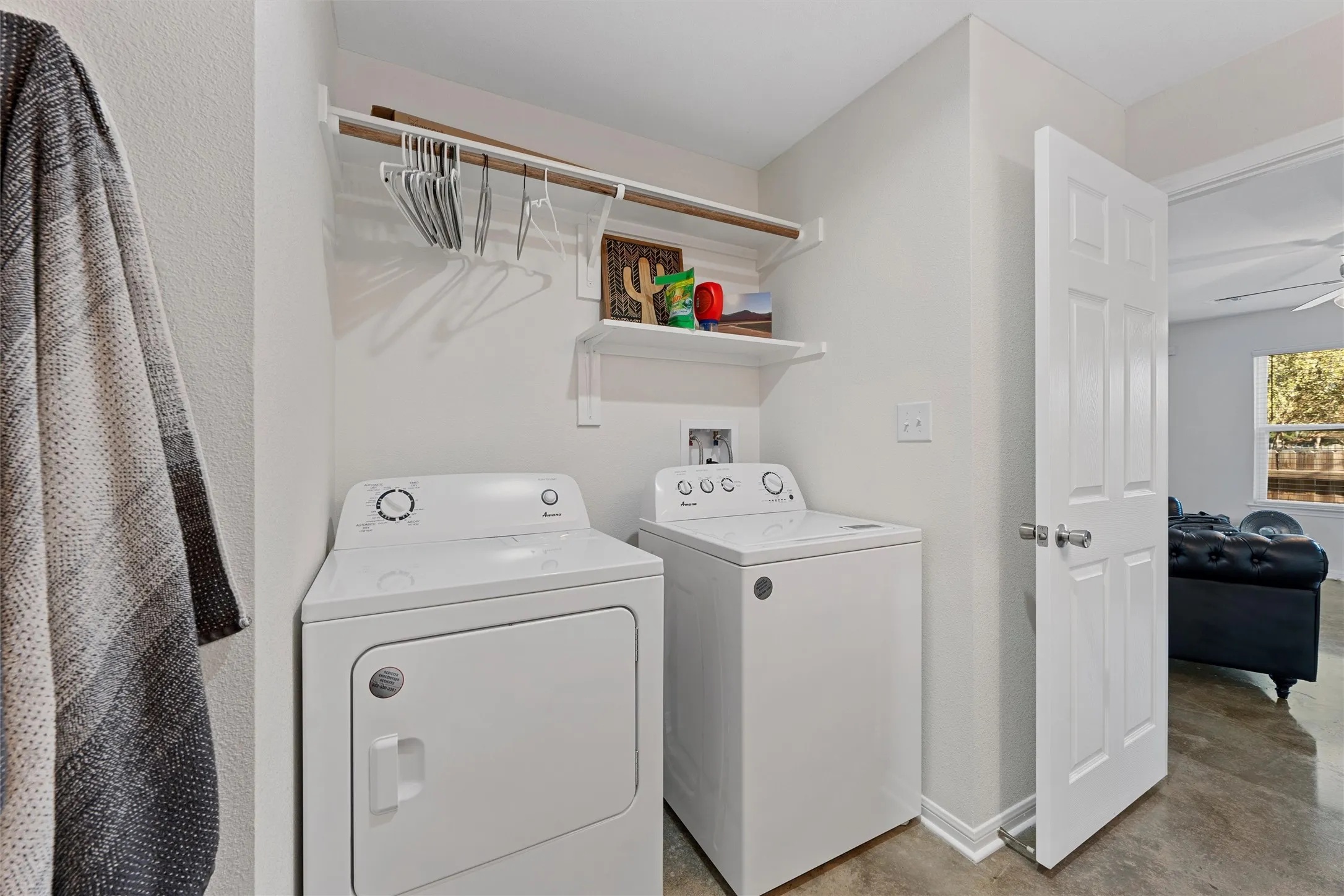 Triplex For Sale in Mc Lennan County , 700 Hines Avenue, Waco, Texas 76706, 3 Bedroom, 4 Bathroom, Garage spaces, 0 Sqft, built in 2021, Price $525,000, mls#21298961, Real Estate Agent in Waco, Homes For Sale in Mc Lennan county, Homes For Sale in Waco, Realtor in Waco Texas, Real Estate Brokerage Independent Realty Texas, Luminita Cordes Realtor
