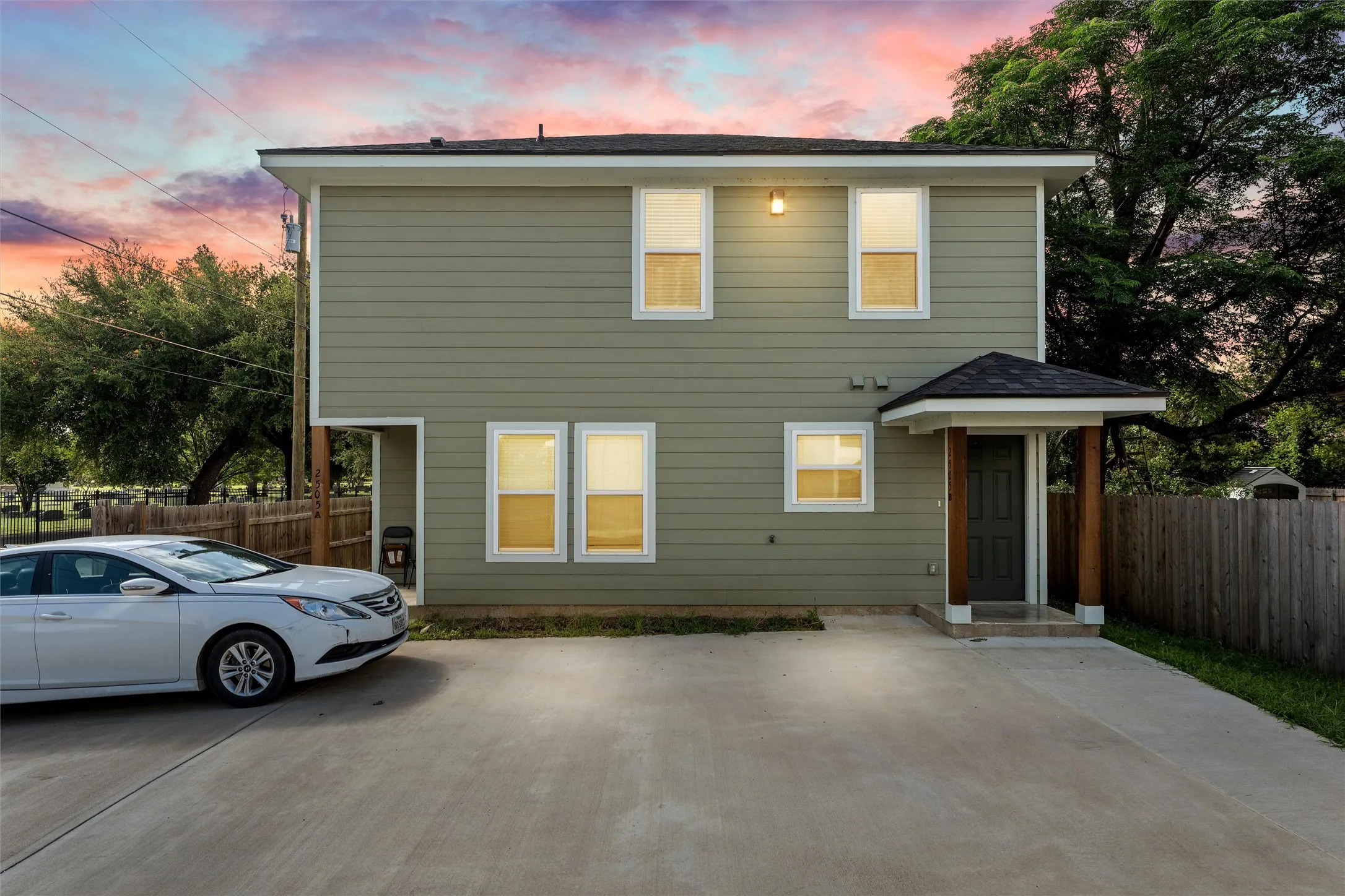 Triplex For Sale in Mc Lennan County , 700 Hines Avenue, Waco, Texas 76706, 3 Bedroom, 4 Bathroom, Garage spaces, 0 Sqft, built in 2021, Price $525,000, mls#21298961, Real Estate Agent in Waco, Homes For Sale in Mc Lennan county, Homes For Sale in Waco, Realtor in Waco Texas, Real Estate Brokerage Independent Realty Texas, Luminita Cordes Realtor