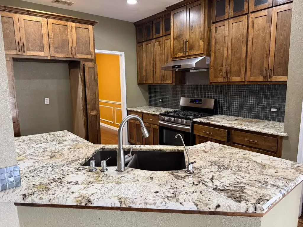 Single Family Residence For Rent in Collin County , 2016 LONDONDERRY Drive, Allen, Texas 75013, 4 Bedroom, 3 Bathroom, 2 Garage spaces, 2,289 Sqft, built in 1999, mls#21299183, Real Estate Agent in Allen, Homes For Rent in Collin county, Homes For Rent in Allen, Realtor in Allen Texas, Real Estate Brokerage Independent Realty Texas, Luminita Cordes Realtor