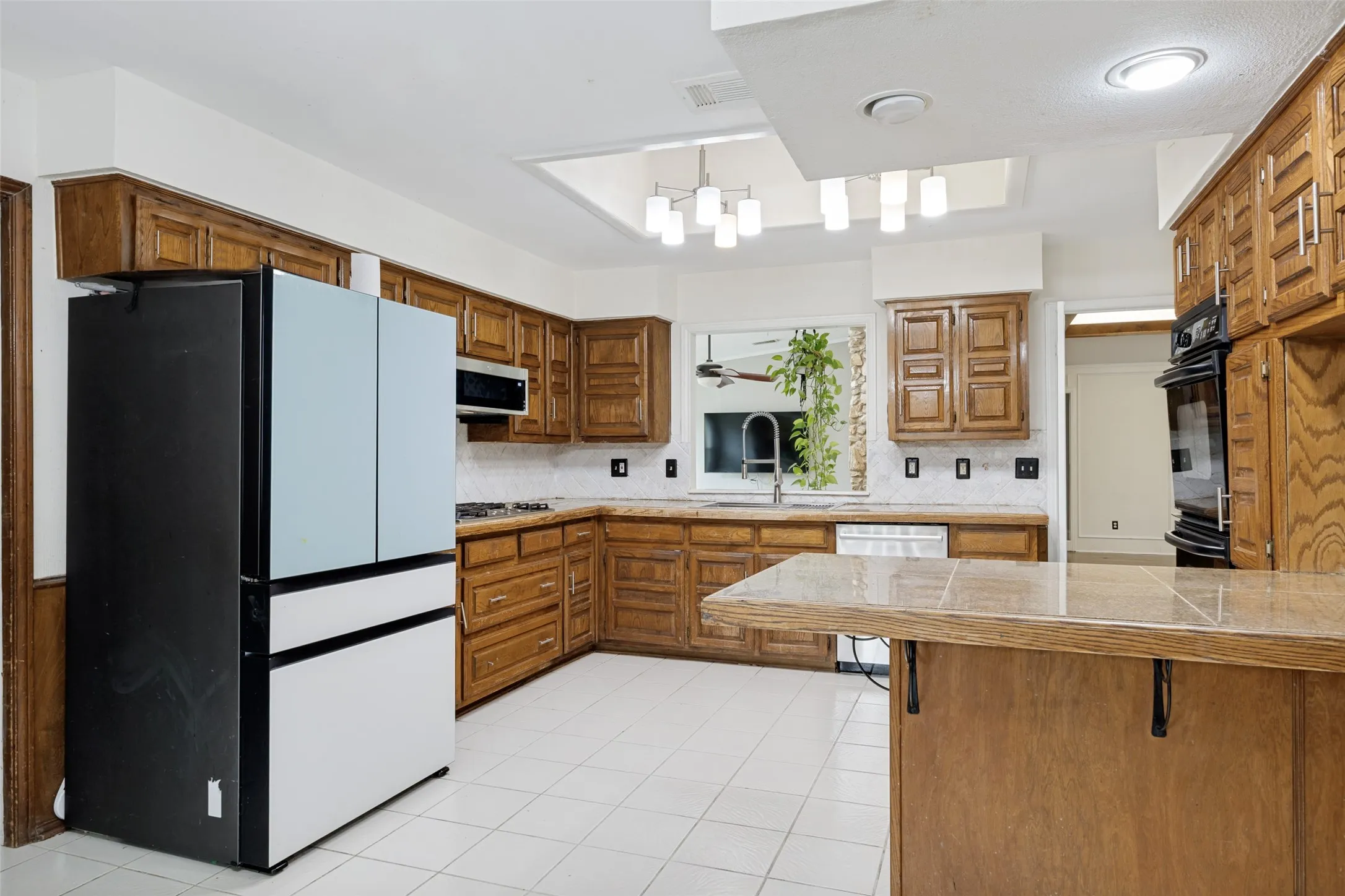 Single Family Residence For Sale in Collin County , 3329 Whiffletree Drive, Plano, Texas 75023, 4 Bedroom, 3 Bathroom, 2 Garage spaces, 3,130 Sqft, built in 1979, mls#21296755, Real Estate Agent in Plano, Homes For Sale in Collin county, Homes For Sale in Plano, Realtor in Plano Texas, Real Estate Brokerage Independent Realty Texas, Luminita Cordes Realtor