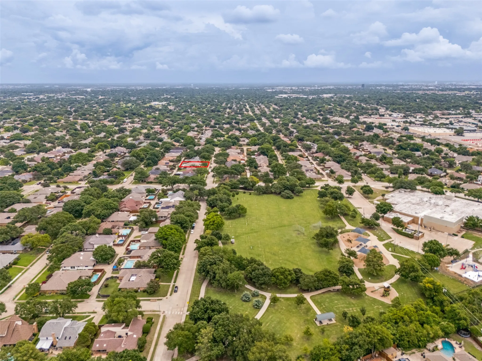 Single Family Residence For Sale in Collin County , 3329 Whiffletree Drive, Plano, Texas 75023, 4 Bedroom, 3 Bathroom, 2 Garage spaces, 3,130 Sqft, built in 1979, mls#21296755, Real Estate Agent in Plano, Homes For Sale in Collin county, Homes For Sale in Plano, Realtor in Plano Texas, Real Estate Brokerage Independent Realty Texas, Luminita Cordes Realtor