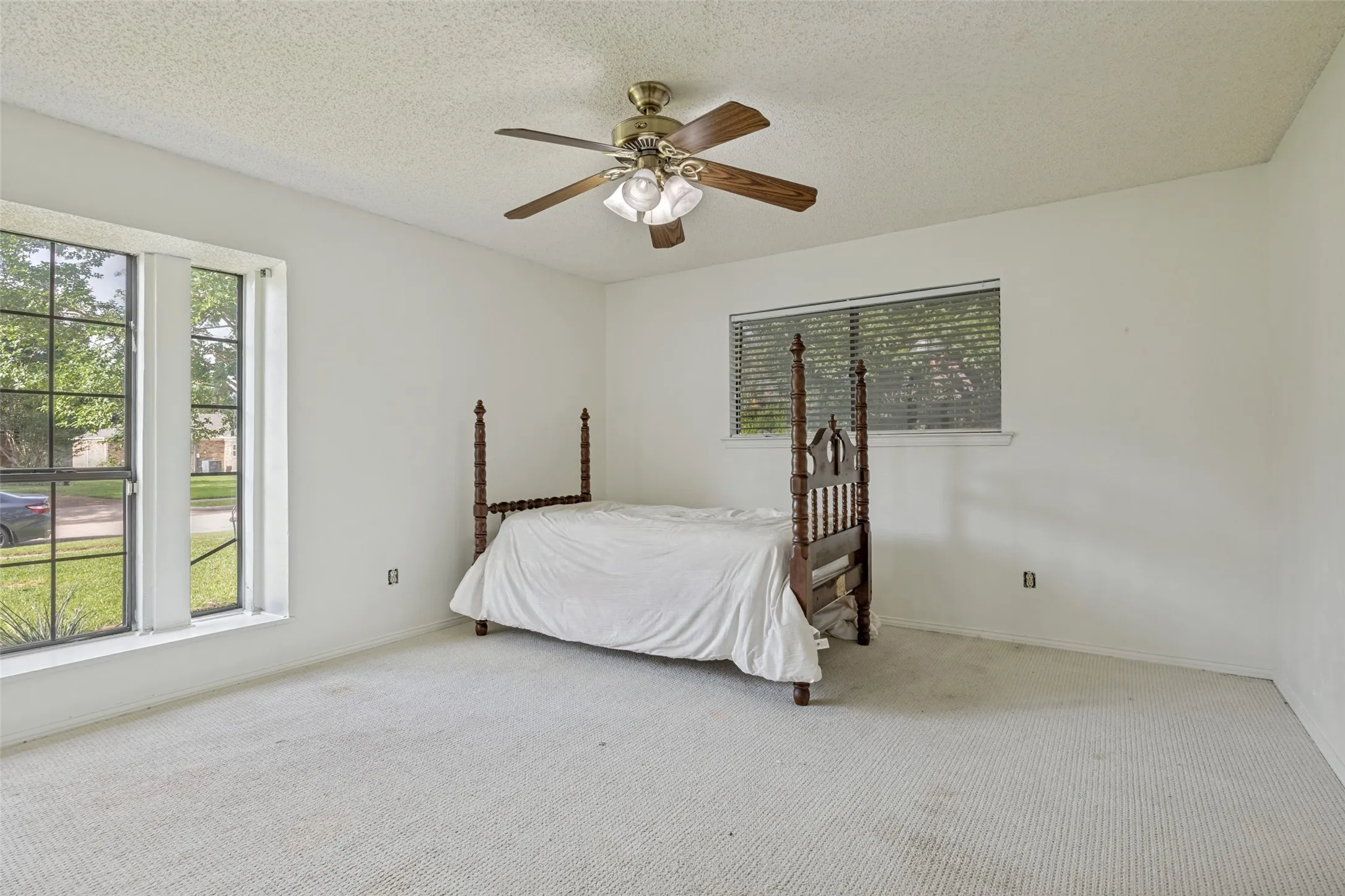 Single Family Residence For Sale in Collin County , 3329 Whiffletree Drive, Plano, Texas 75023, 4 Bedroom, 3 Bathroom, 2 Garage spaces, 3,130 Sqft, built in 1979, mls#21296755, Real Estate Agent in Plano, Homes For Sale in Collin county, Homes For Sale in Plano, Realtor in Plano Texas, Real Estate Brokerage Independent Realty Texas, Luminita Cordes Realtor