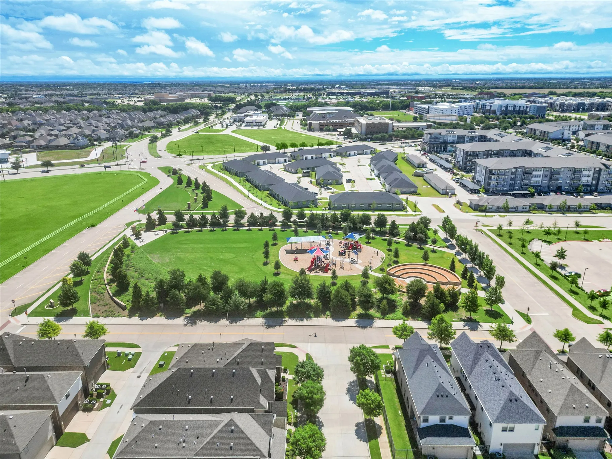 Single Family Residence For Sale in Collin County , 7629 Hewitt Drive, Mc Kinney, Texas 75070, 4 Bedroom, 4 Bathroom, 3 Garage spaces, 3,219 Sqft, built in 2022, mls#21295155, Real Estate Agent in Mc Kinney, Homes For Sale in Collin county, Homes For Sale in Mc Kinney, Realtor in Mc Kinney Texas, Real Estate Brokerage Independent Realty Texas, Luminita Cordes Realtor