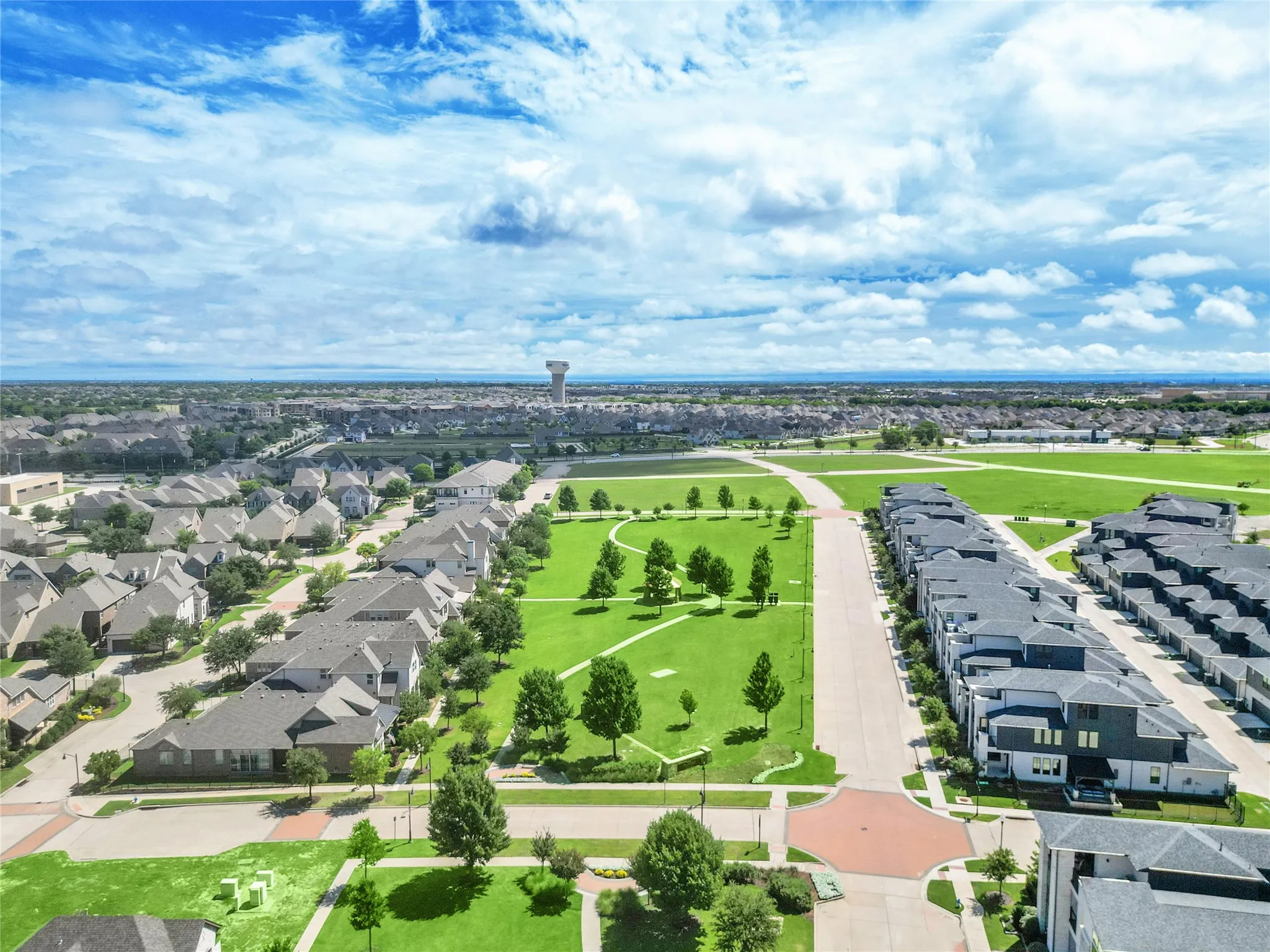 Single Family Residence For Sale in Collin County , 7629 Hewitt Drive, Mc Kinney, Texas 75070, 4 Bedroom, 4 Bathroom, 3 Garage spaces, 3,219 Sqft, built in 2022, mls#21295155, Real Estate Agent in Mc Kinney, Homes For Sale in Collin county, Homes For Sale in Mc Kinney, Realtor in Mc Kinney Texas, Real Estate Brokerage Independent Realty Texas, Luminita Cordes Realtor