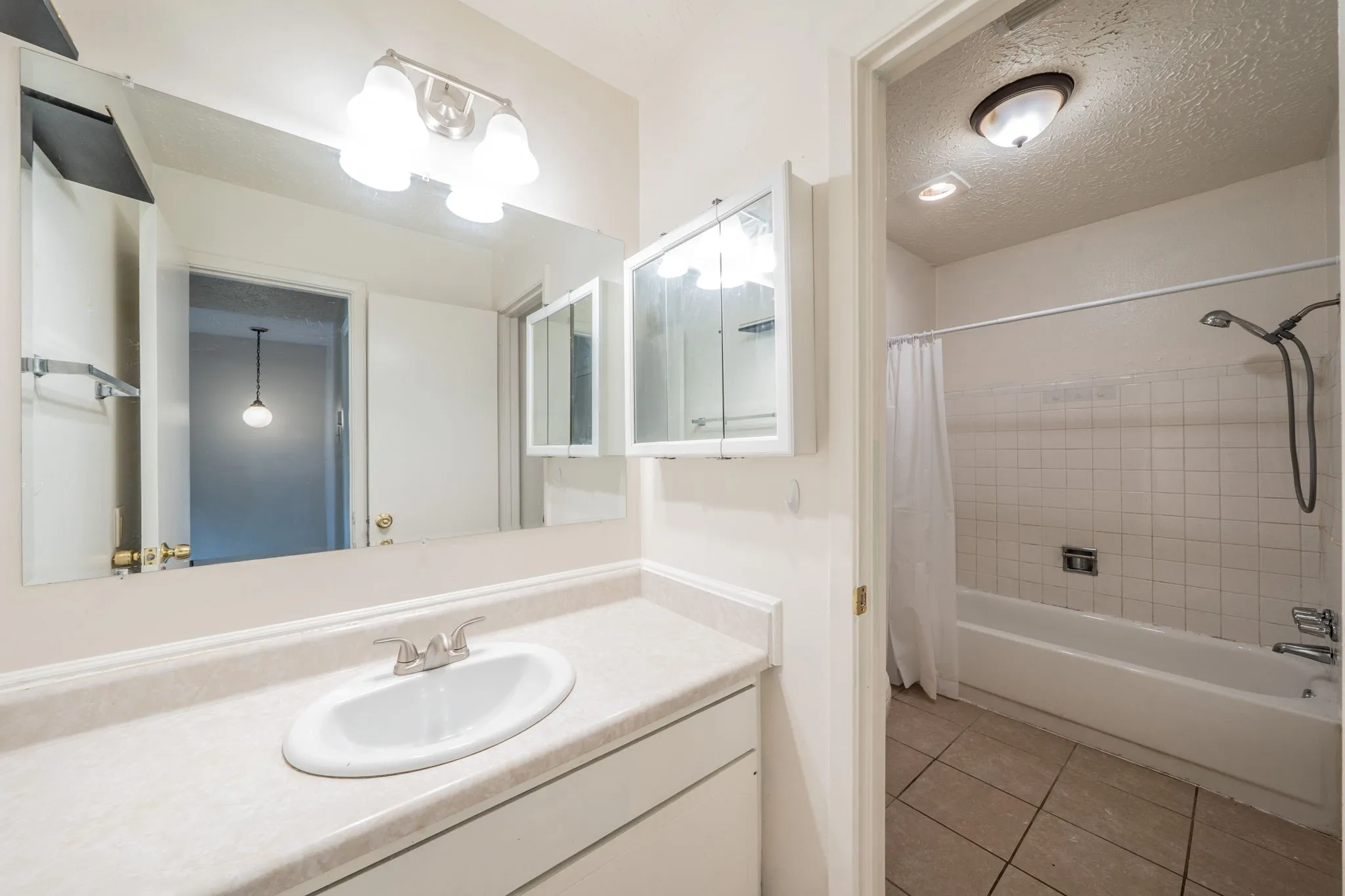 Townhouse For Sale in Dallas County , 36 W Creek Lane, Grand Prairie, Texas 75052, 2 Bedrooms, 2 Bathrooms, Garage spaces, 1,156 Sqft, built in 1971, Price $165,000, mls#21299320, Real Estate Agent in Grand Prairie, Homes For Sale in Dallas county, Homes For Sale in Grand Prairie, Realtor in Grand Prairie Texas, Real Estate Brokerage Independent Realty Texas, Luminita Cordes Realtor