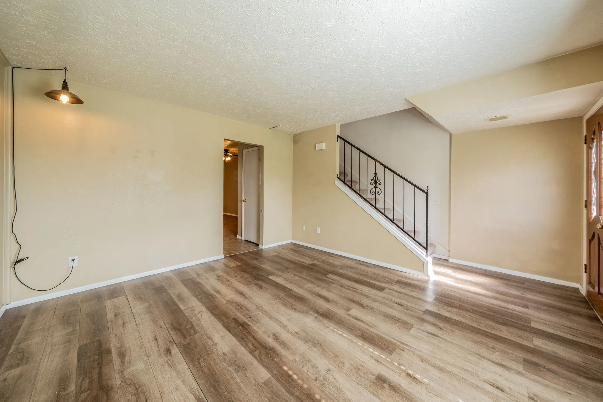 Townhouse For Sale in Dallas County , 36 W Creek Lane, Grand Prairie, Texas 75052, 2 Bedrooms, 2 Bathrooms, Garage spaces, 1,156 Sqft, built in 1971, Price $165,000, mls#21299320, Real Estate Agent in Grand Prairie, Homes For Sale in Dallas county, Homes For Sale in Grand Prairie, Realtor in Grand Prairie Texas, Real Estate Brokerage Independent Realty Texas, Luminita Cordes Realtor