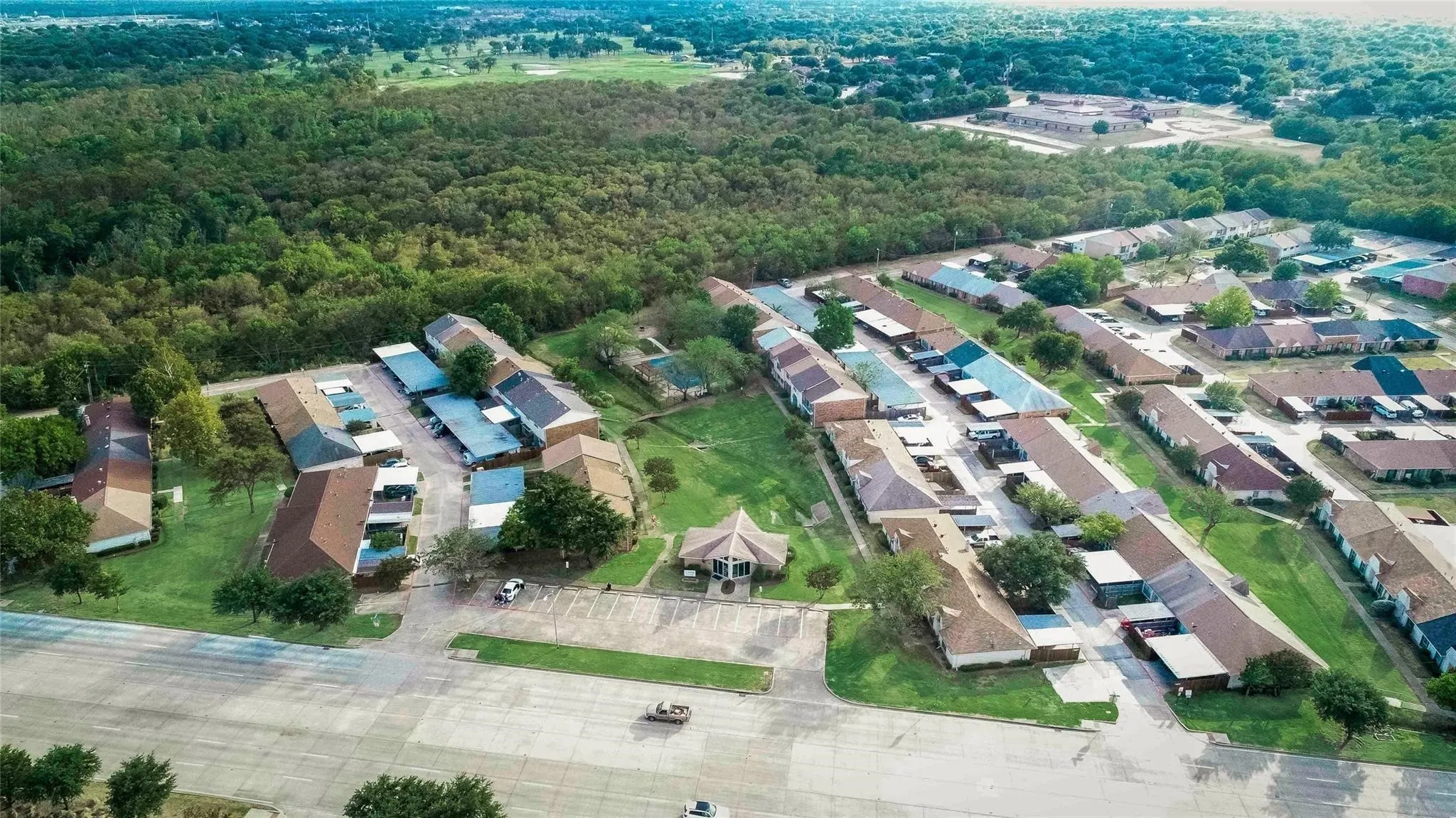 Townhouse For Sale in Dallas County , 36 W Creek Lane, Grand Prairie, Texas 75052, 2 Bedrooms, 2 Bathrooms, Garage spaces, 1,156 Sqft, built in 1971, Price $165,000, mls#21299320, Real Estate Agent in Grand Prairie, Homes For Sale in Dallas county, Homes For Sale in Grand Prairie, Realtor in Grand Prairie Texas, Real Estate Brokerage Independent Realty Texas, Luminita Cordes Realtor