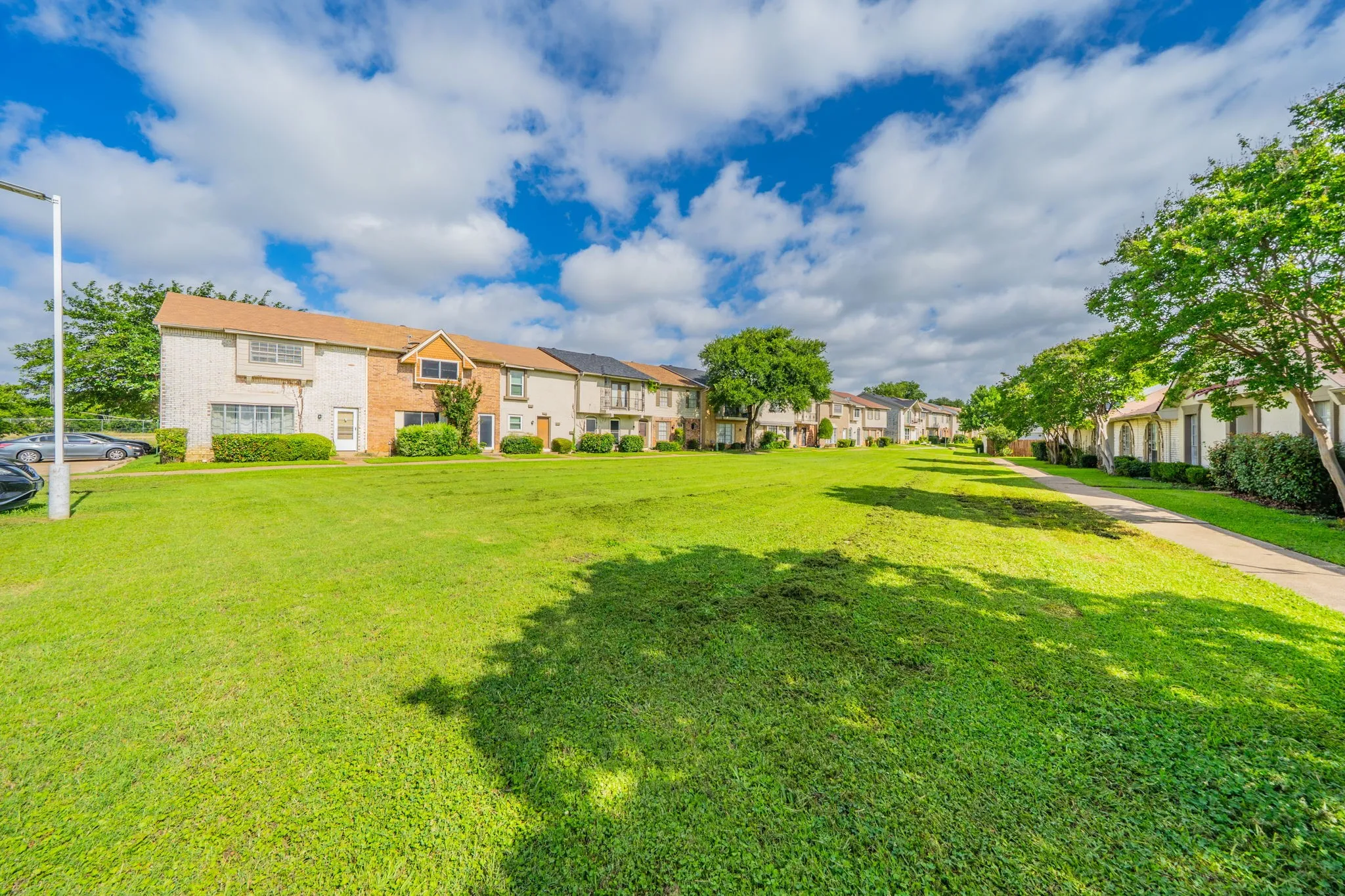 Townhouse For Sale in Dallas County , 36 W Creek Lane, Grand Prairie, Texas 75052, 2 Bedrooms, 2 Bathrooms, Garage spaces, 1,156 Sqft, built in 1971, Price $165,000, mls#21299320, Real Estate Agent in Grand Prairie, Homes For Sale in Dallas county, Homes For Sale in Grand Prairie, Realtor in Grand Prairie Texas, Real Estate Brokerage Independent Realty Texas, Luminita Cordes Realtor