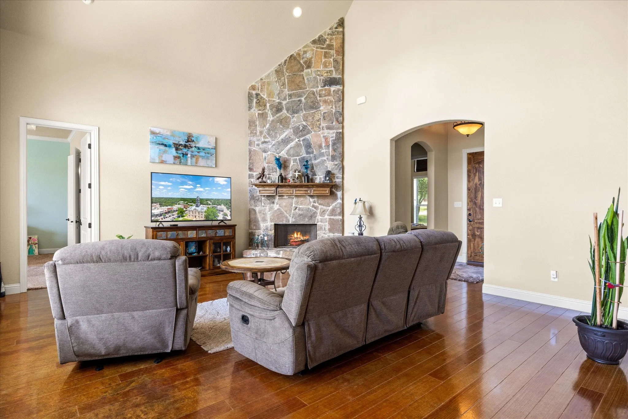 Single Family Residence For Sale in Parker County , 104 Rattling Antler Court, Azle, Texas 76020, 4 Bedroom, 3 Bathroom, 5 Garage spaces, 2,673 Sqft, built in 2016, mls#21297112, Real Estate Agent in Azle, Homes For Sale in Parker county, Homes For Sale in Azle, Realtor in Azle Texas, Real Estate Brokerage Independent Realty Texas, Luminita Cordes Realtor