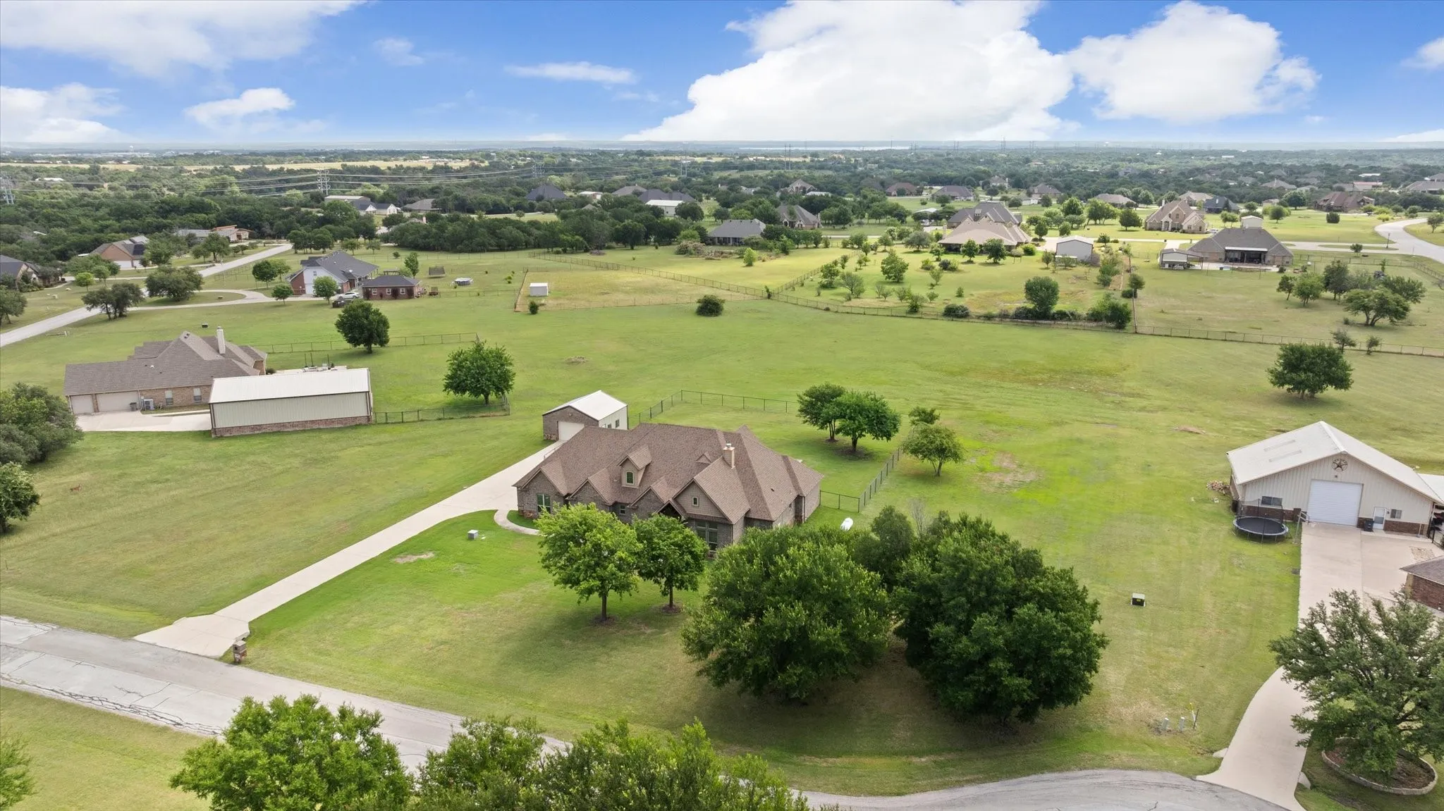 Single Family Residence For Sale in Parker County , 104 Rattling Antler Court, Azle, Texas 76020, 4 Bedroom, 3 Bathroom, 5 Garage spaces, 2,673 Sqft, built in 2016, mls#21297112, Real Estate Agent in Azle, Homes For Sale in Parker county, Homes For Sale in Azle, Realtor in Azle Texas, Real Estate Brokerage Independent Realty Texas, Luminita Cordes Realtor