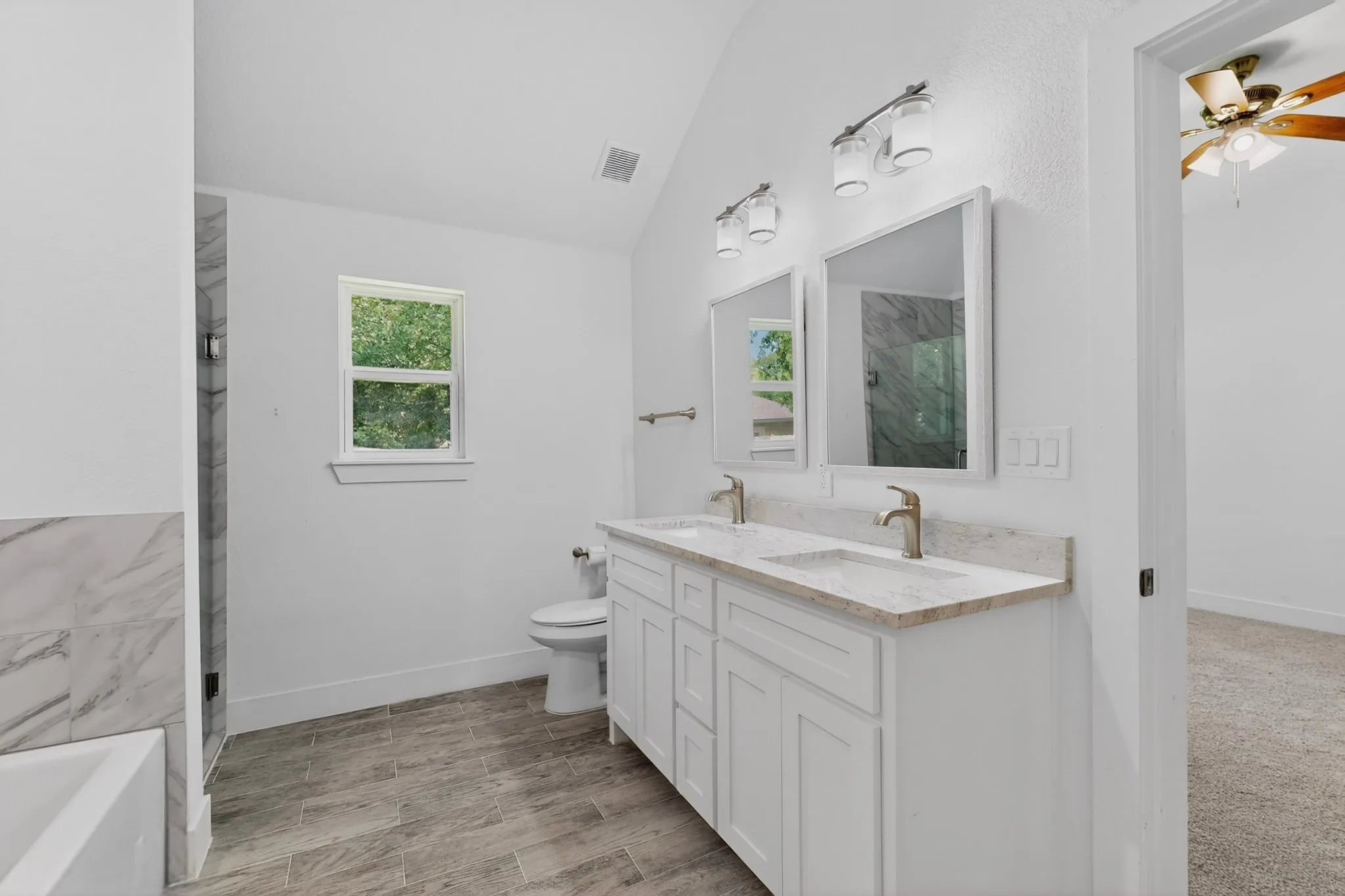 Single Family Residence For Sale in Hunt County , 3407 Pickett Street, Greenville, Texas 75401, 3 Bedroom, 3 Bathroom, 2 Garage spaces, 1,590 Sqft, built in 2022, mls#21299341, Real Estate Agent in Greenville, Homes For Sale in Hunt county, Homes For Sale in Greenville, Realtor in Greenville Texas, Real Estate Brokerage Independent Realty Texas, Luminita Cordes Realtor