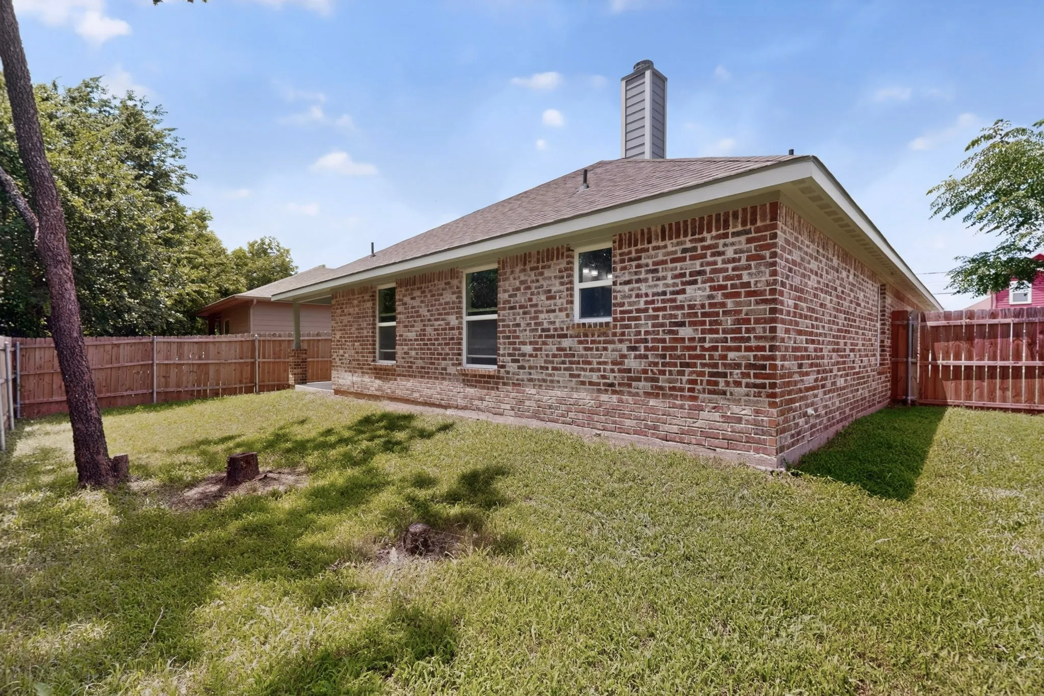 Single Family Residence For Sale in Hunt County , 3407 Pickett Street, Greenville, Texas 75401, 3 Bedroom, 3 Bathroom, 2 Garage spaces, 1,590 Sqft, built in 2022, mls#21299341, Real Estate Agent in Greenville, Homes For Sale in Hunt county, Homes For Sale in Greenville, Realtor in Greenville Texas, Real Estate Brokerage Independent Realty Texas, Luminita Cordes Realtor