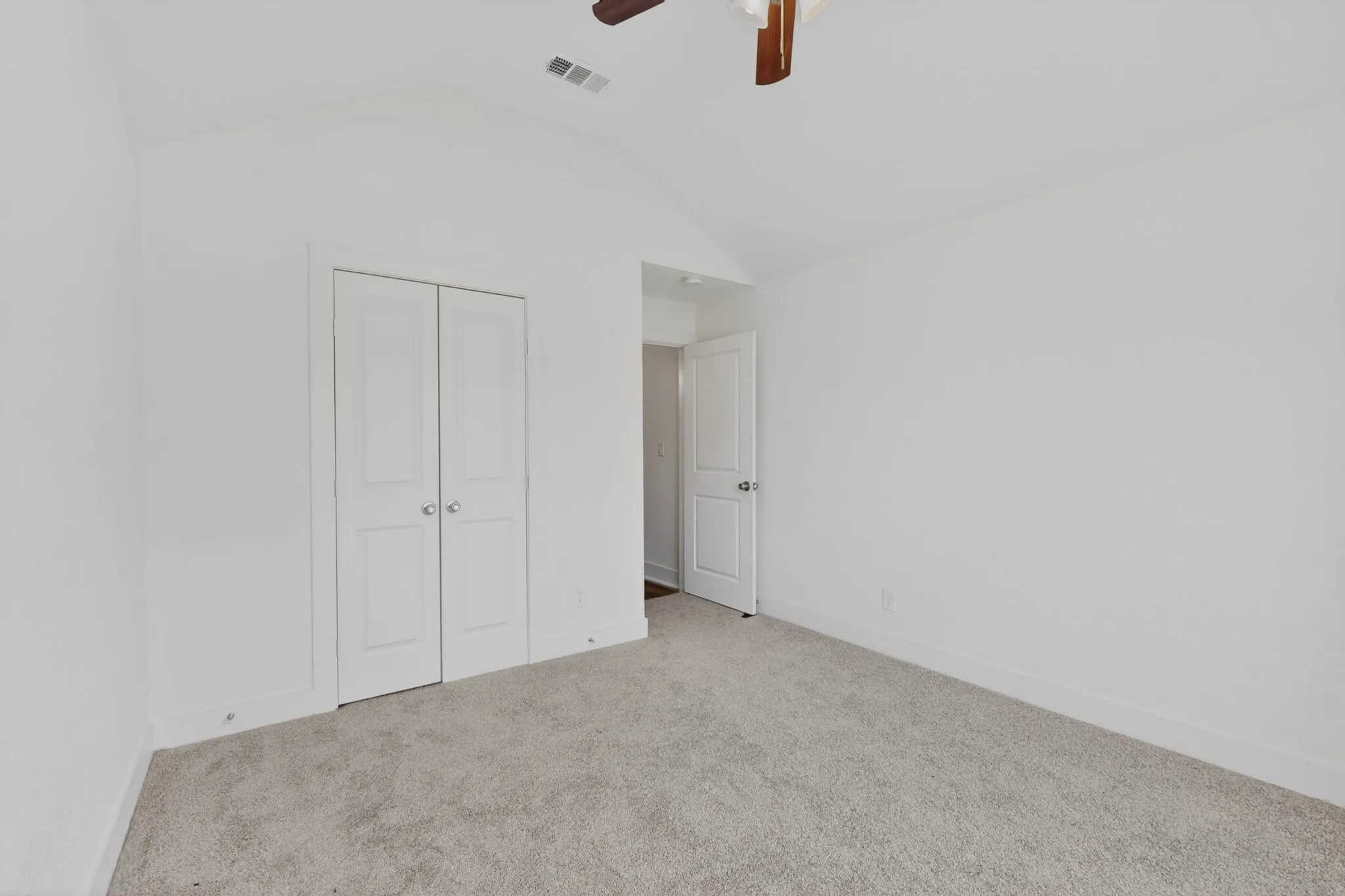 Single Family Residence For Sale in Hunt County , 3407 Pickett Street, Greenville, Texas 75401, 3 Bedroom, 3 Bathroom, 2 Garage spaces, 1,590 Sqft, built in 2022, mls#21299341, Real Estate Agent in Greenville, Homes For Sale in Hunt county, Homes For Sale in Greenville, Realtor in Greenville Texas, Real Estate Brokerage Independent Realty Texas, Luminita Cordes Realtor