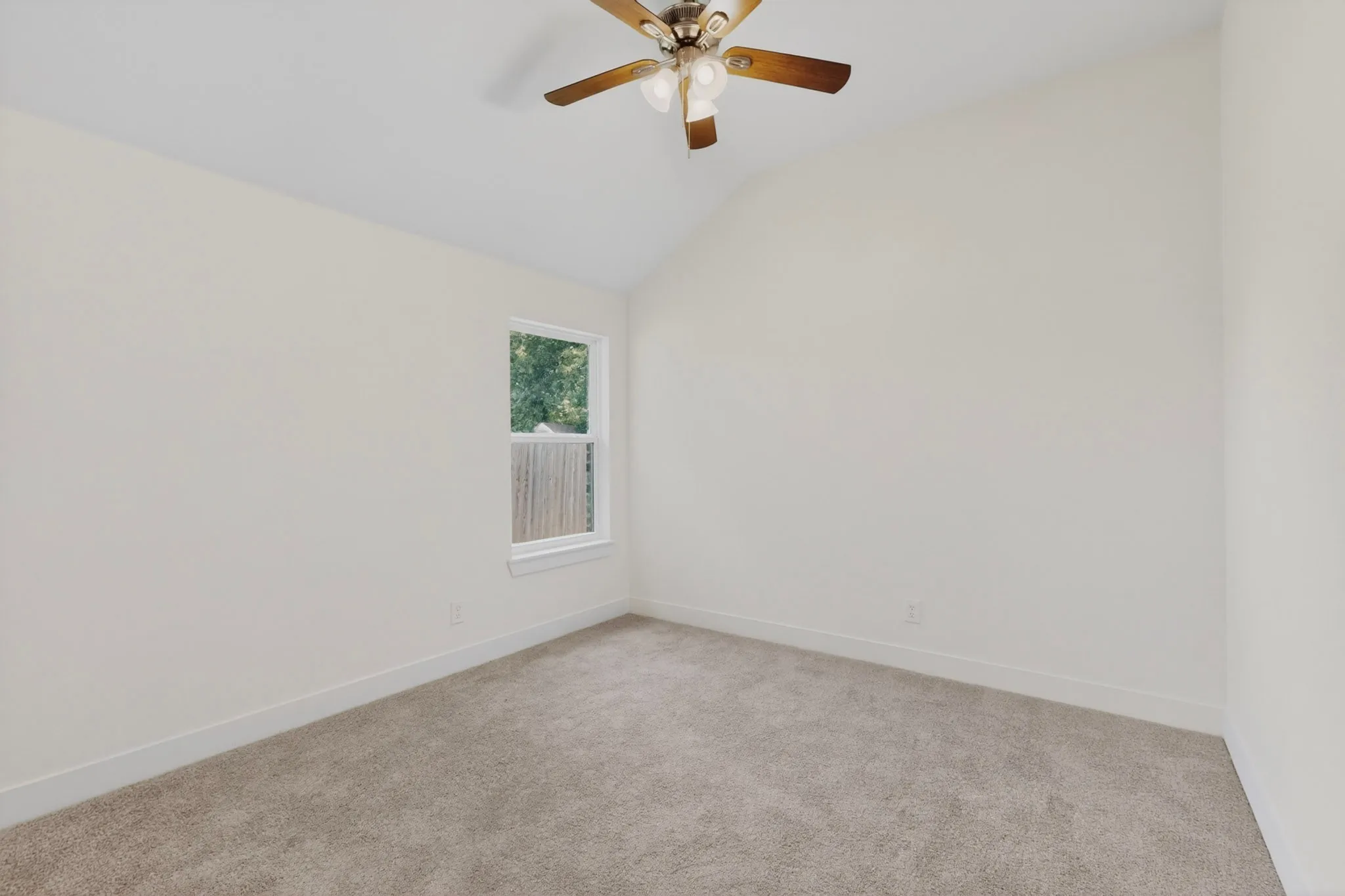 Single Family Residence For Sale in Hunt County , 3407 Pickett Street, Greenville, Texas 75401, 3 Bedroom, 3 Bathroom, 2 Garage spaces, 1,590 Sqft, built in 2022, mls#21299341, Real Estate Agent in Greenville, Homes For Sale in Hunt county, Homes For Sale in Greenville, Realtor in Greenville Texas, Real Estate Brokerage Independent Realty Texas, Luminita Cordes Realtor