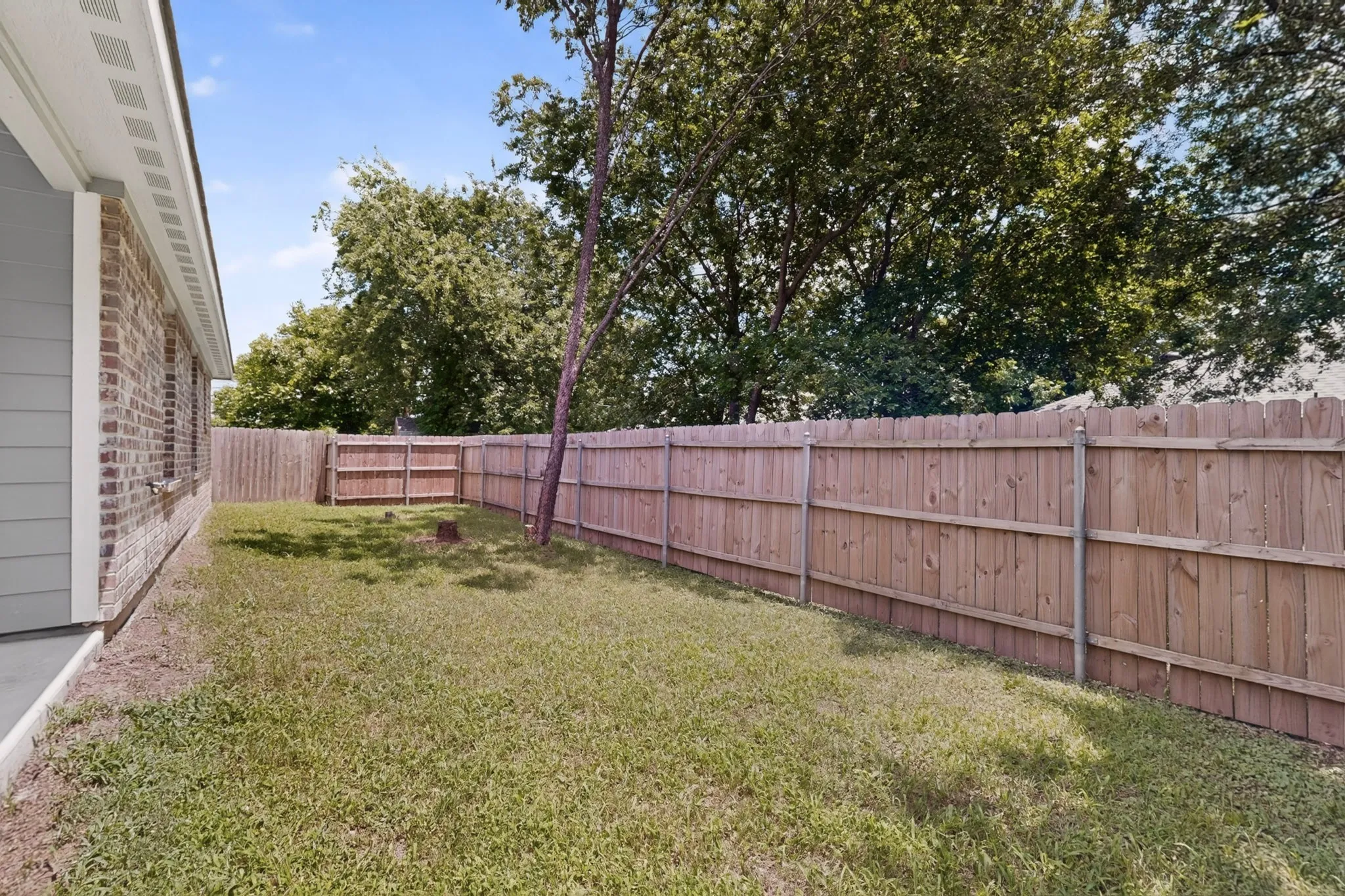 Single Family Residence For Sale in Hunt County , 3407 Pickett Street, Greenville, Texas 75401, 3 Bedroom, 3 Bathroom, 2 Garage spaces, 1,590 Sqft, built in 2022, mls#21299341, Real Estate Agent in Greenville, Homes For Sale in Hunt county, Homes For Sale in Greenville, Realtor in Greenville Texas, Real Estate Brokerage Independent Realty Texas, Luminita Cordes Realtor