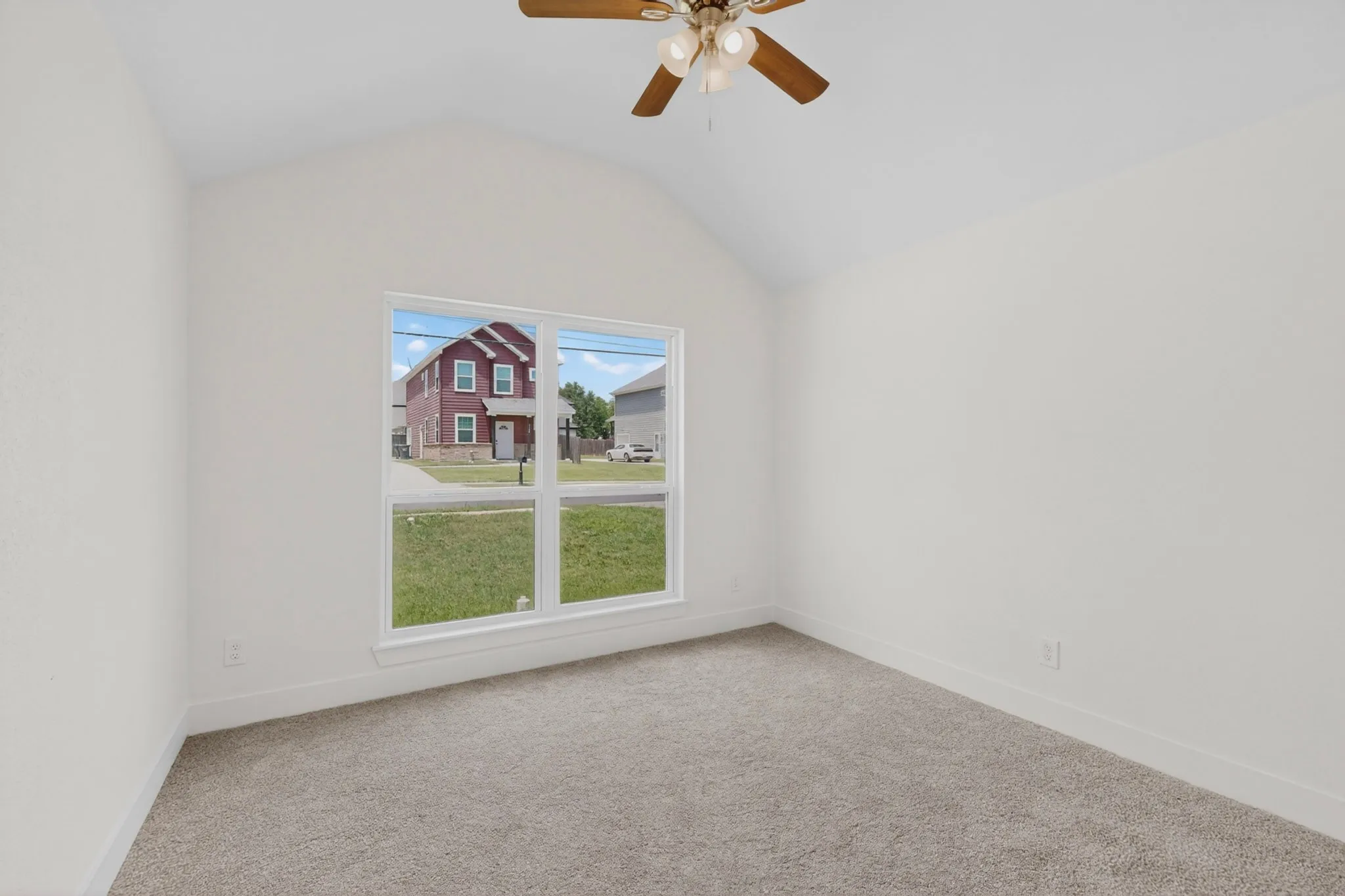 Single Family Residence For Sale in Hunt County , 3407 Pickett Street, Greenville, Texas 75401, 3 Bedroom, 3 Bathroom, 2 Garage spaces, 1,590 Sqft, built in 2022, mls#21299341, Real Estate Agent in Greenville, Homes For Sale in Hunt county, Homes For Sale in Greenville, Realtor in Greenville Texas, Real Estate Brokerage Independent Realty Texas, Luminita Cordes Realtor