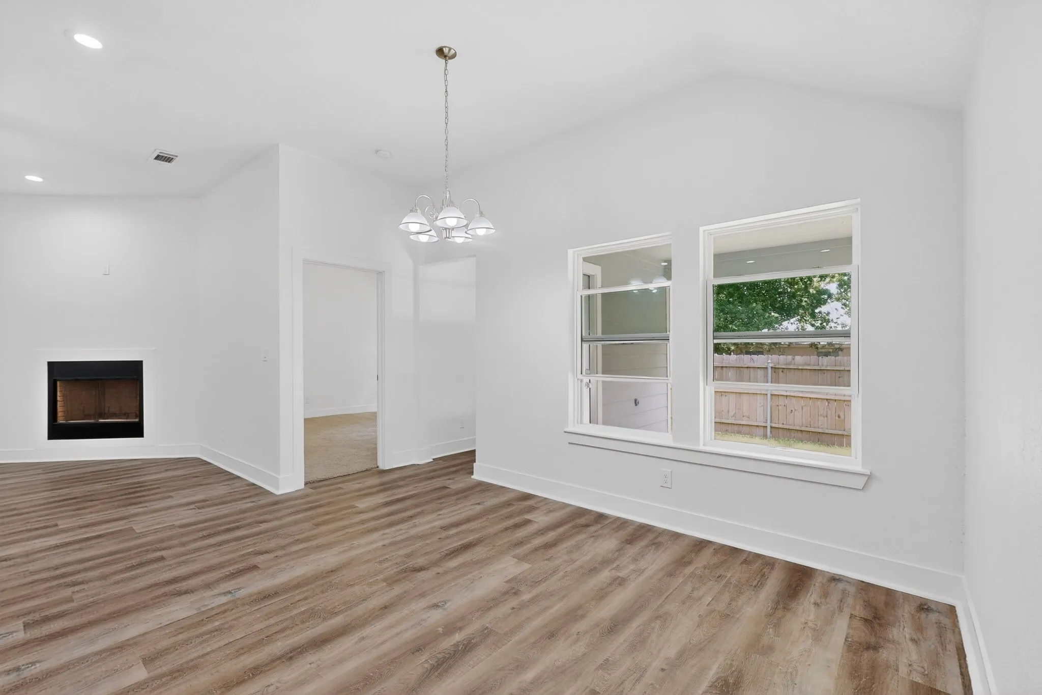 Single Family Residence For Sale in Hunt County , 3407 Pickett Street, Greenville, Texas 75401, 3 Bedroom, 3 Bathroom, 2 Garage spaces, 1,590 Sqft, built in 2022, mls#21299341, Real Estate Agent in Greenville, Homes For Sale in Hunt county, Homes For Sale in Greenville, Realtor in Greenville Texas, Real Estate Brokerage Independent Realty Texas, Luminita Cordes Realtor