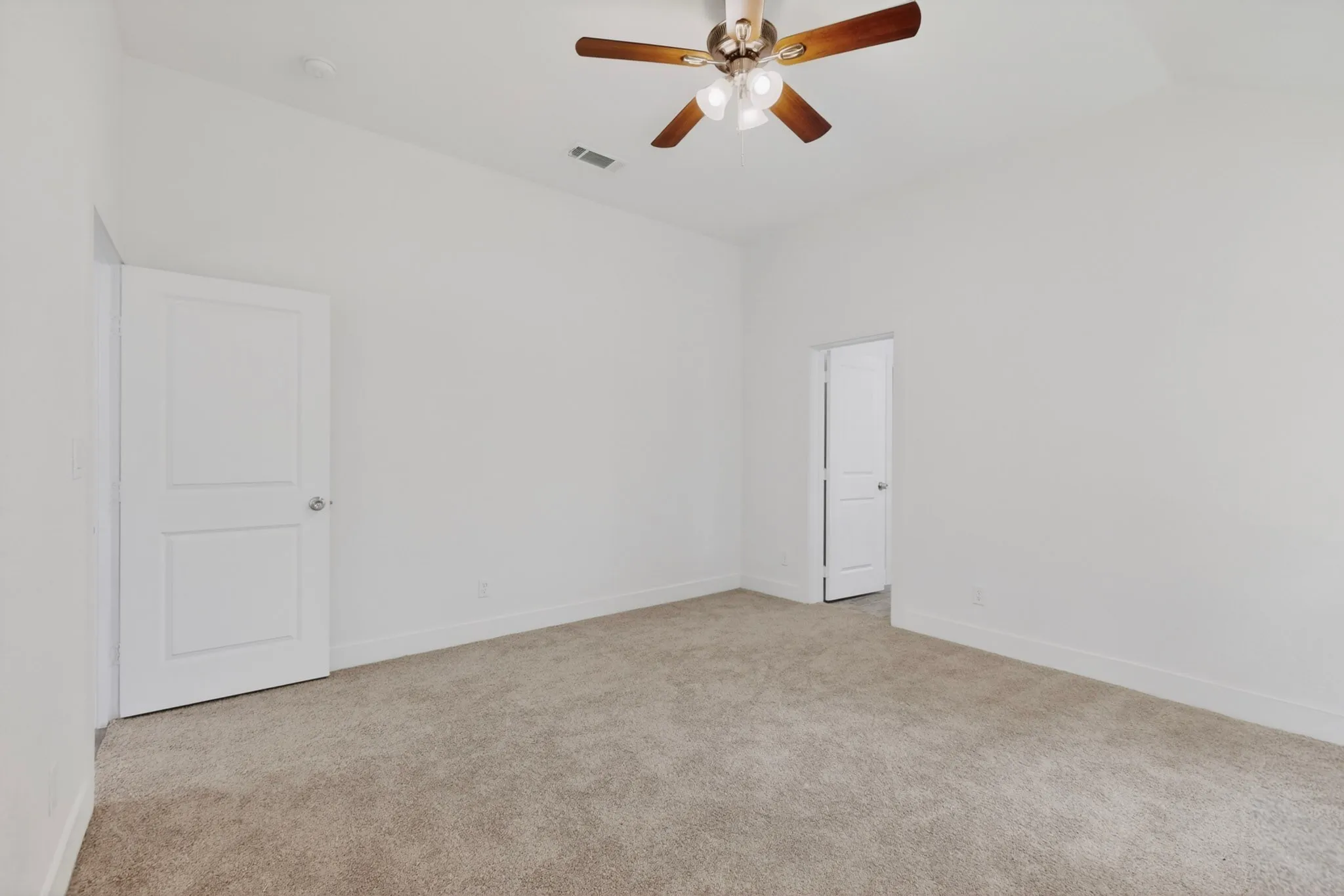 Single Family Residence For Sale in Hunt County , 3407 Pickett Street, Greenville, Texas 75401, 3 Bedroom, 3 Bathroom, 2 Garage spaces, 1,590 Sqft, built in 2022, mls#21299341, Real Estate Agent in Greenville, Homes For Sale in Hunt county, Homes For Sale in Greenville, Realtor in Greenville Texas, Real Estate Brokerage Independent Realty Texas, Luminita Cordes Realtor