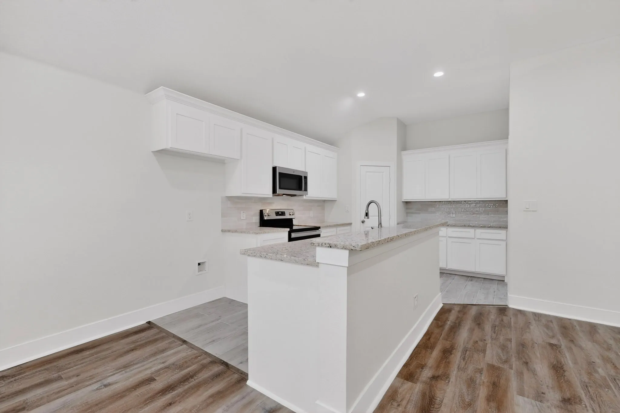 Single Family Residence For Sale in Hunt County , 3407 Pickett Street, Greenville, Texas 75401, 3 Bedroom, 3 Bathroom, 2 Garage spaces, 1,590 Sqft, built in 2022, mls#21299341, Real Estate Agent in Greenville, Homes For Sale in Hunt county, Homes For Sale in Greenville, Realtor in Greenville Texas, Real Estate Brokerage Independent Realty Texas, Luminita Cordes Realtor