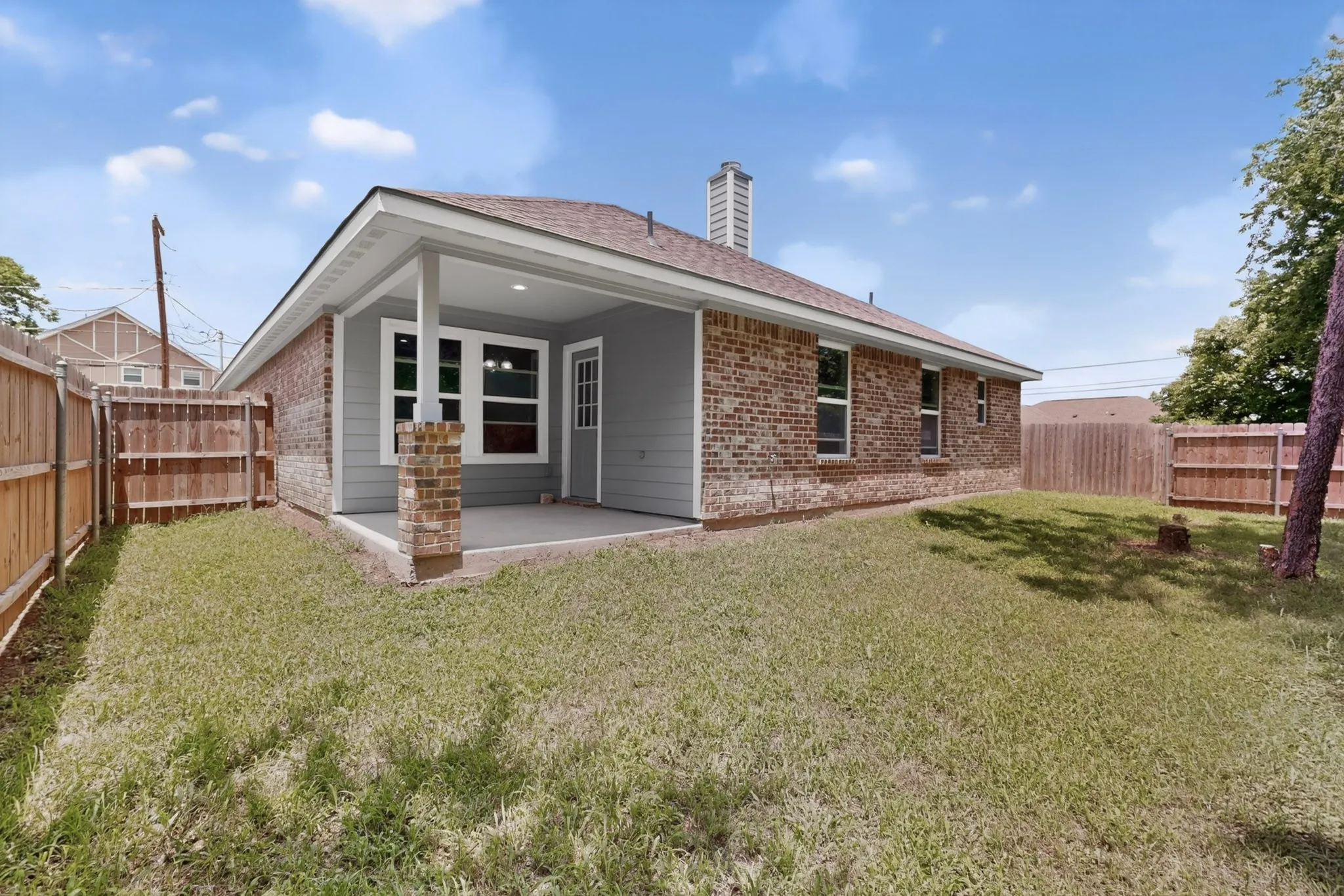 Single Family Residence For Sale in Hunt County , 3407 Pickett Street, Greenville, Texas 75401, 3 Bedroom, 3 Bathroom, 2 Garage spaces, 1,590 Sqft, built in 2022, mls#21299341, Real Estate Agent in Greenville, Homes For Sale in Hunt county, Homes For Sale in Greenville, Realtor in Greenville Texas, Real Estate Brokerage Independent Realty Texas, Luminita Cordes Realtor