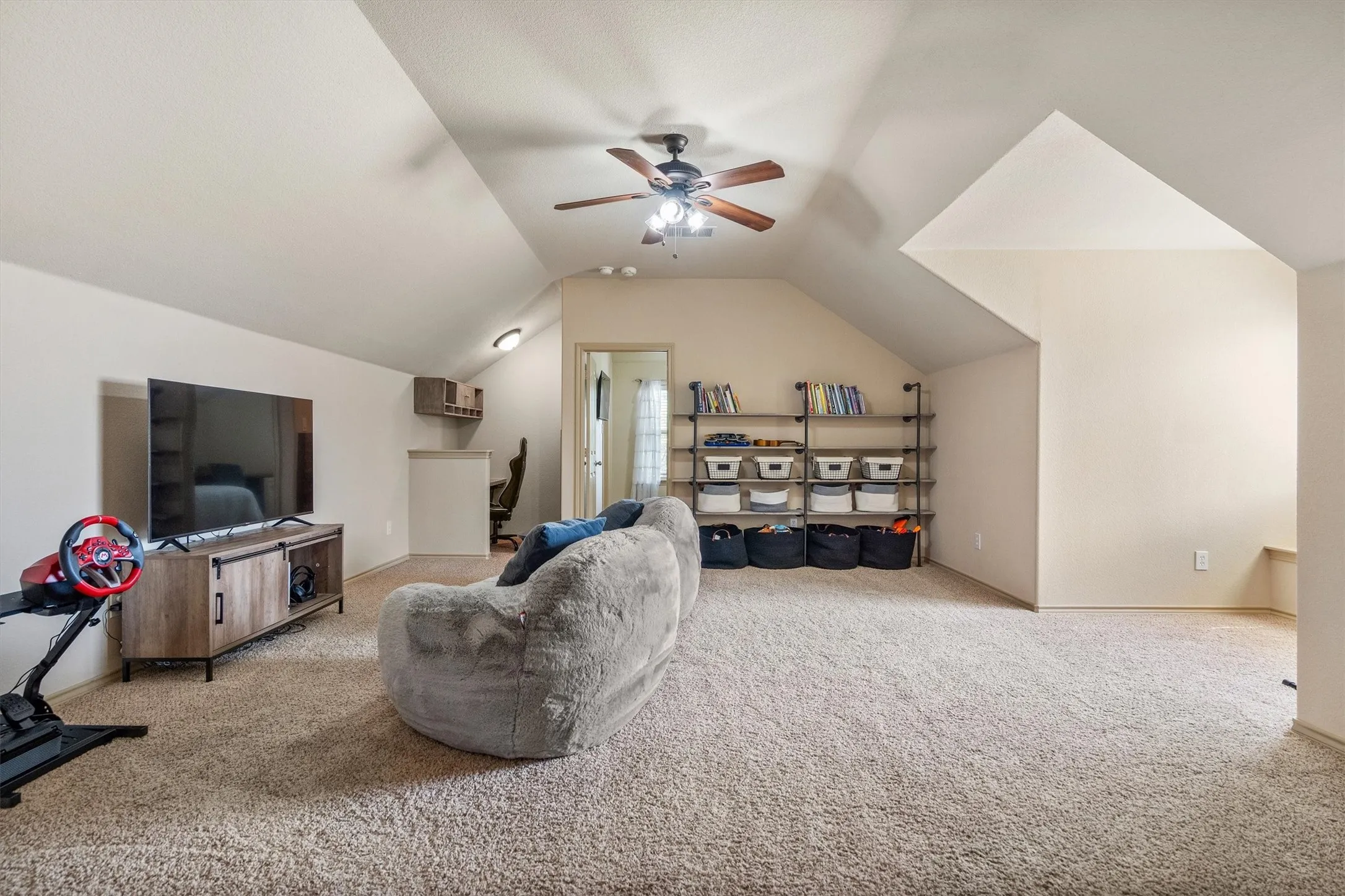 Single Family Residence For Sale in Denton County , 3305 Hornbeam Street, Denton, Texas 76226, 4 Bedroom, 3 Bathroom, 2 Garage spaces, 2,685 Sqft, built in 2009, mls#21294590, Real Estate Agent in Denton, Homes For Sale in Denton county, Homes For Sale in Denton, Realtor in Denton Texas, Real Estate Brokerage Independent Realty Texas, Luminita Cordes Realtor