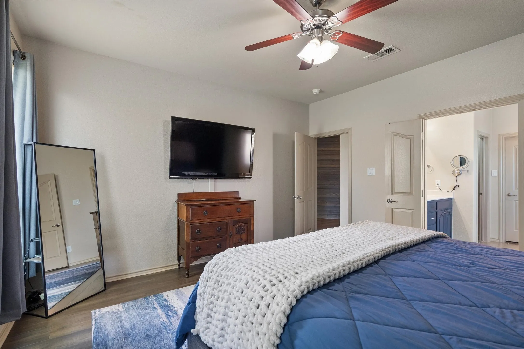 Single Family Residence For Sale in Denton County , 3305 Hornbeam Street, Denton, Texas 76226, 4 Bedroom, 3 Bathroom, 2 Garage spaces, 2,685 Sqft, built in 2009, mls#21294590, Real Estate Agent in Denton, Homes For Sale in Denton county, Homes For Sale in Denton, Realtor in Denton Texas, Real Estate Brokerage Independent Realty Texas, Luminita Cordes Realtor