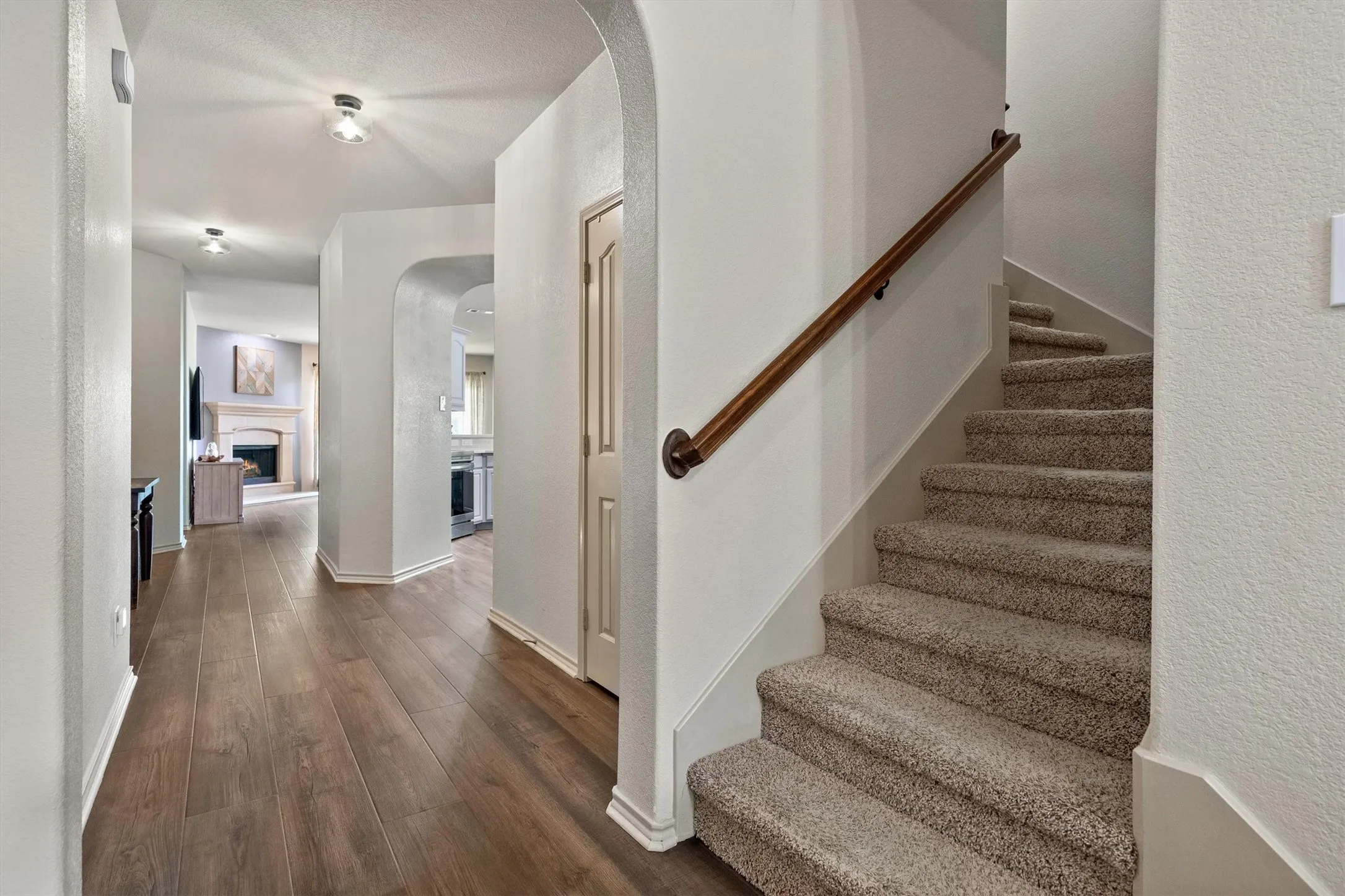 Single Family Residence For Sale in Denton County , 3305 Hornbeam Street, Denton, Texas 76226, 4 Bedroom, 3 Bathroom, 2 Garage spaces, 2,685 Sqft, built in 2009, mls#21294590, Real Estate Agent in Denton, Homes For Sale in Denton county, Homes For Sale in Denton, Realtor in Denton Texas, Real Estate Brokerage Independent Realty Texas, Luminita Cordes Realtor
