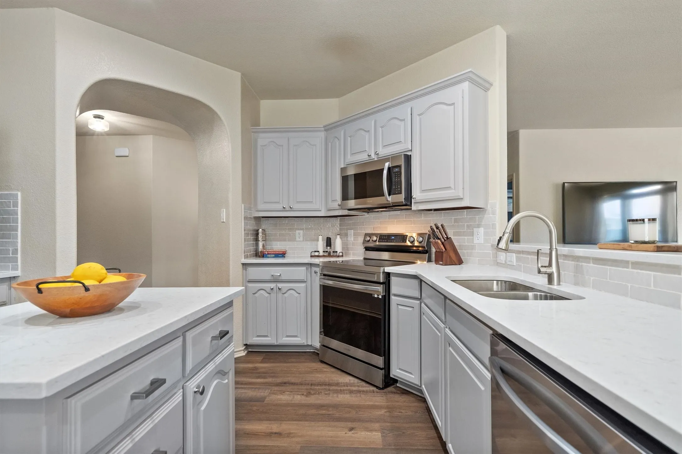 Single Family Residence For Sale in Denton County , 3305 Hornbeam Street, Denton, Texas 76226, 4 Bedroom, 3 Bathroom, 2 Garage spaces, 2,685 Sqft, built in 2009, mls#21294590, Real Estate Agent in Denton, Homes For Sale in Denton county, Homes For Sale in Denton, Realtor in Denton Texas, Real Estate Brokerage Independent Realty Texas, Luminita Cordes Realtor