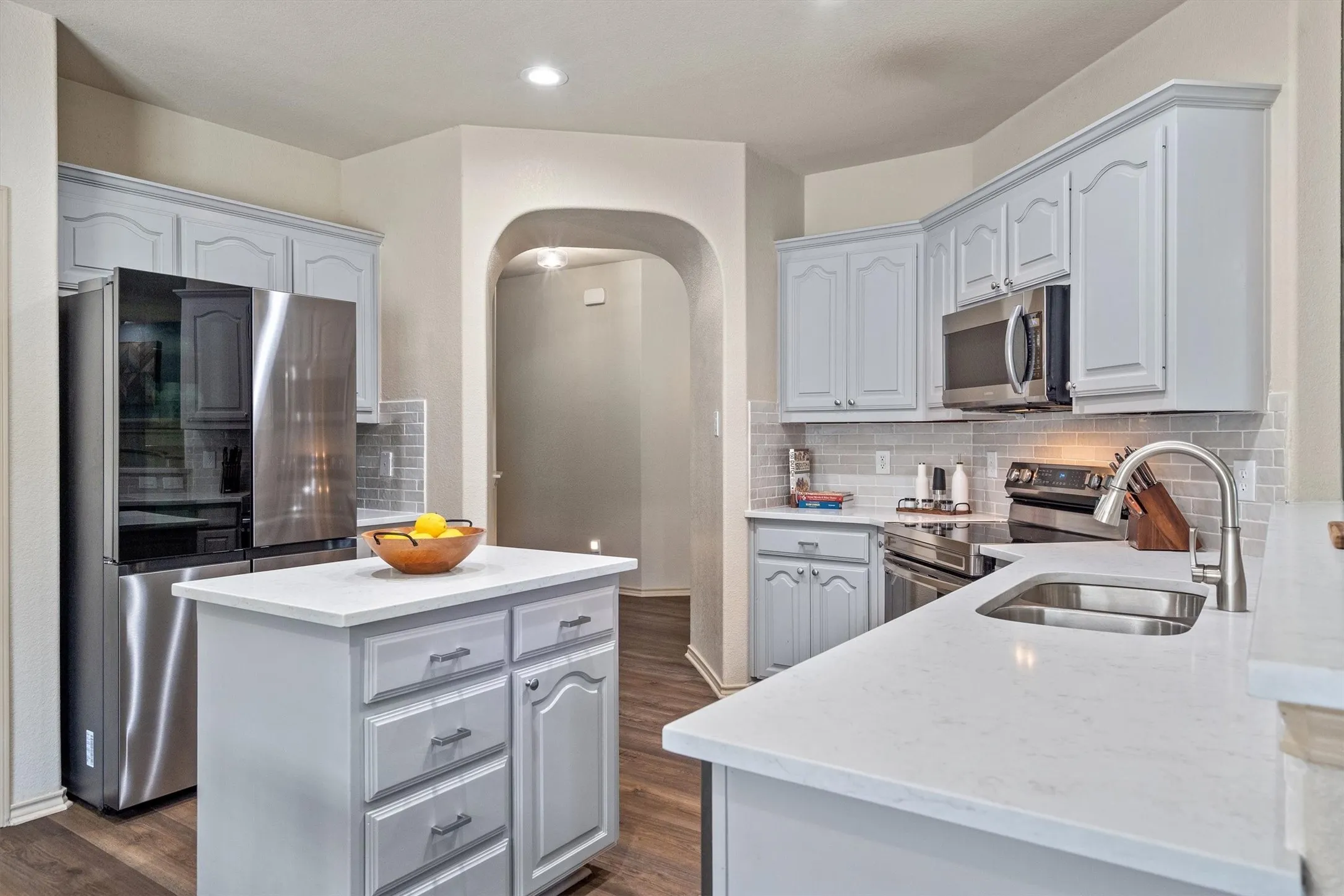 Single Family Residence For Sale in Denton County , 3305 Hornbeam Street, Denton, Texas 76226, 4 Bedroom, 3 Bathroom, 2 Garage spaces, 2,685 Sqft, built in 2009, mls#21294590, Real Estate Agent in Denton, Homes For Sale in Denton county, Homes For Sale in Denton, Realtor in Denton Texas, Real Estate Brokerage Independent Realty Texas, Luminita Cordes Realtor
