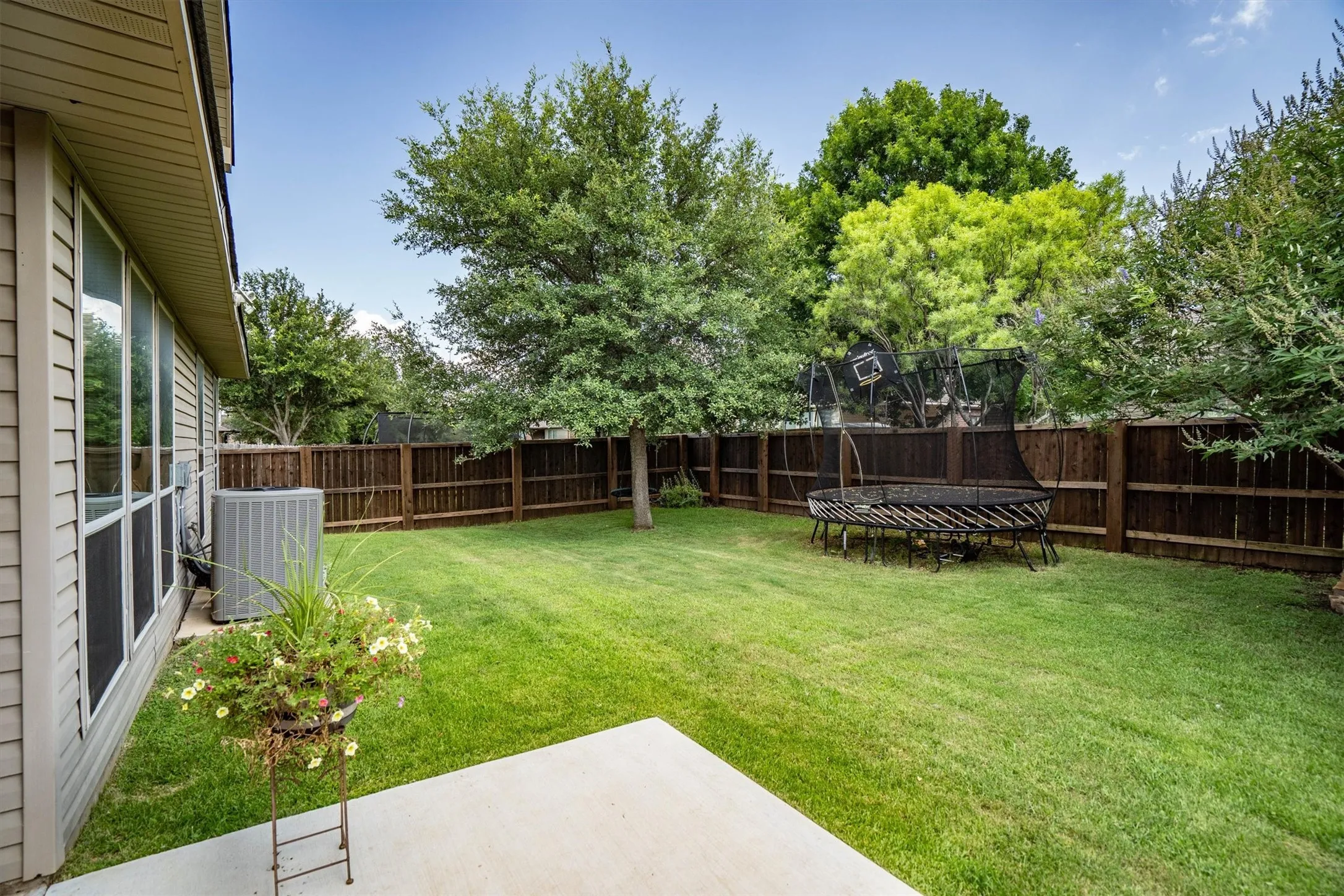 Single Family Residence For Sale in Denton County , 3305 Hornbeam Street, Denton, Texas 76226, 4 Bedroom, 3 Bathroom, 2 Garage spaces, 2,685 Sqft, built in 2009, mls#21294590, Real Estate Agent in Denton, Homes For Sale in Denton county, Homes For Sale in Denton, Realtor in Denton Texas, Real Estate Brokerage Independent Realty Texas, Luminita Cordes Realtor