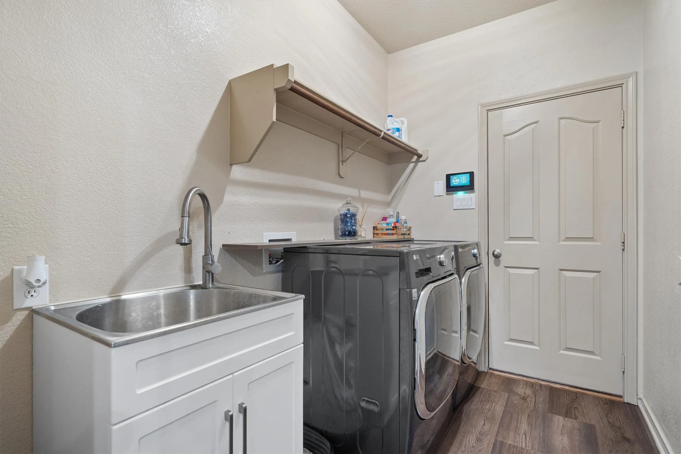 Single Family Residence For Sale in Denton County , 3305 Hornbeam Street, Denton, Texas 76226, 4 Bedroom, 3 Bathroom, 2 Garage spaces, 2,685 Sqft, built in 2009, mls#21294590, Real Estate Agent in Denton, Homes For Sale in Denton county, Homes For Sale in Denton, Realtor in Denton Texas, Real Estate Brokerage Independent Realty Texas, Luminita Cordes Realtor