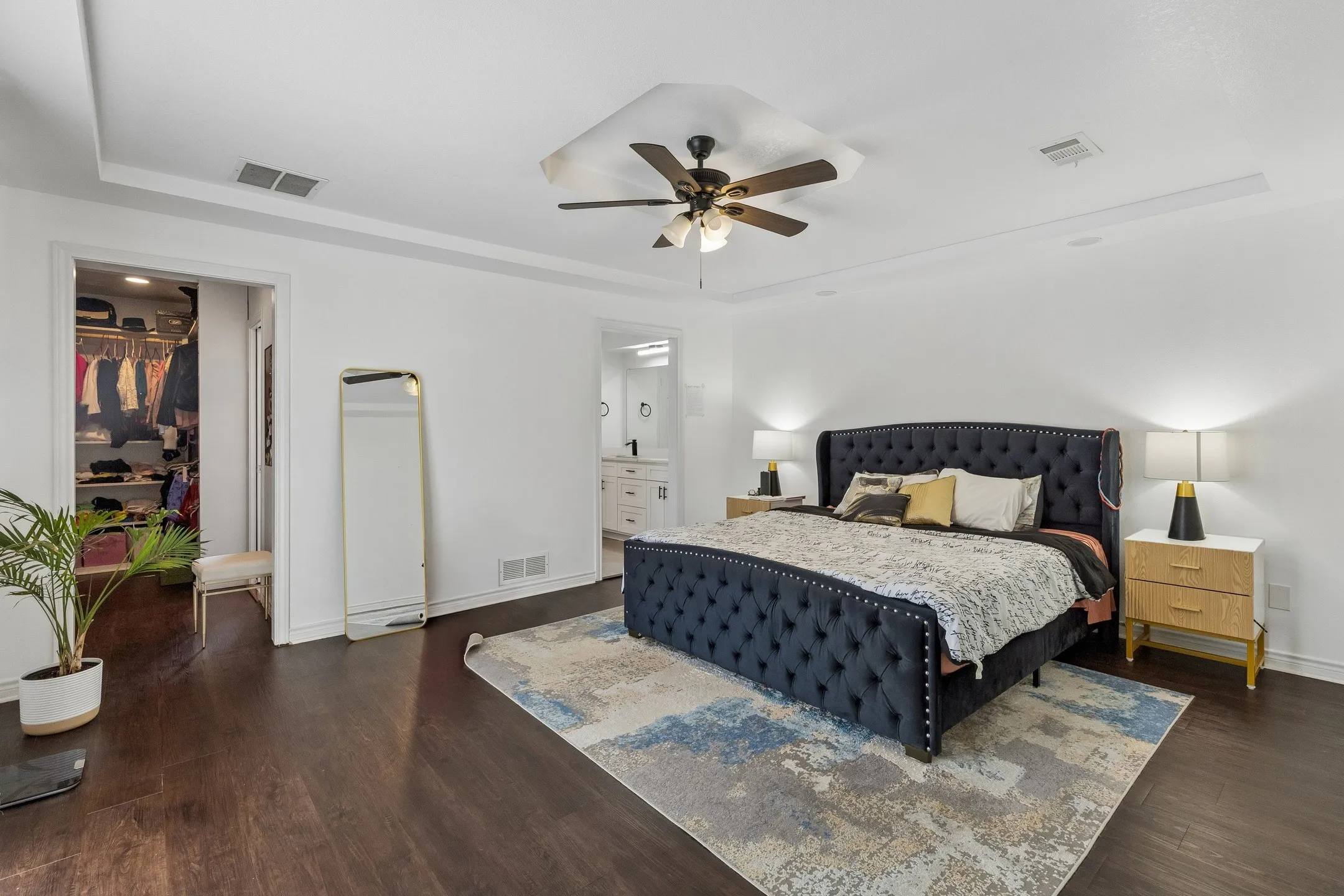 Single Family Residence For Sale in Dallas County , 2405 Hanover Court, Rowlett, Texas 75088, 4 Bedroom, 3 Bathroom, 2 Garage spaces, 2,424 Sqft, built in 1985, mls#21290110, Real Estate Agent in Rowlett, Homes For Sale in Dallas county, Homes For Sale in Rowlett, Realtor in Rowlett Texas, Real Estate Brokerage Independent Realty Texas, Luminita Cordes Realtor