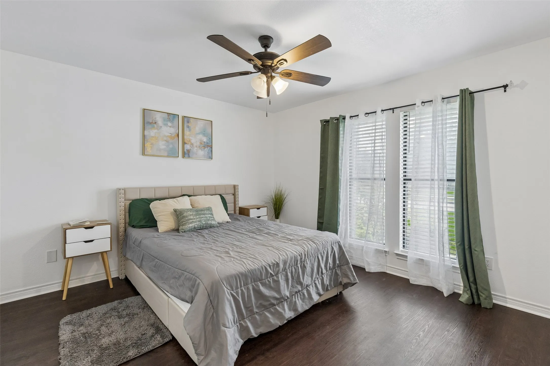 Single Family Residence For Sale in Dallas County , 2405 Hanover Court, Rowlett, Texas 75088, 4 Bedroom, 3 Bathroom, 2 Garage spaces, 2,424 Sqft, built in 1985, mls#21290110, Real Estate Agent in Rowlett, Homes For Sale in Dallas county, Homes For Sale in Rowlett, Realtor in Rowlett Texas, Real Estate Brokerage Independent Realty Texas, Luminita Cordes Realtor